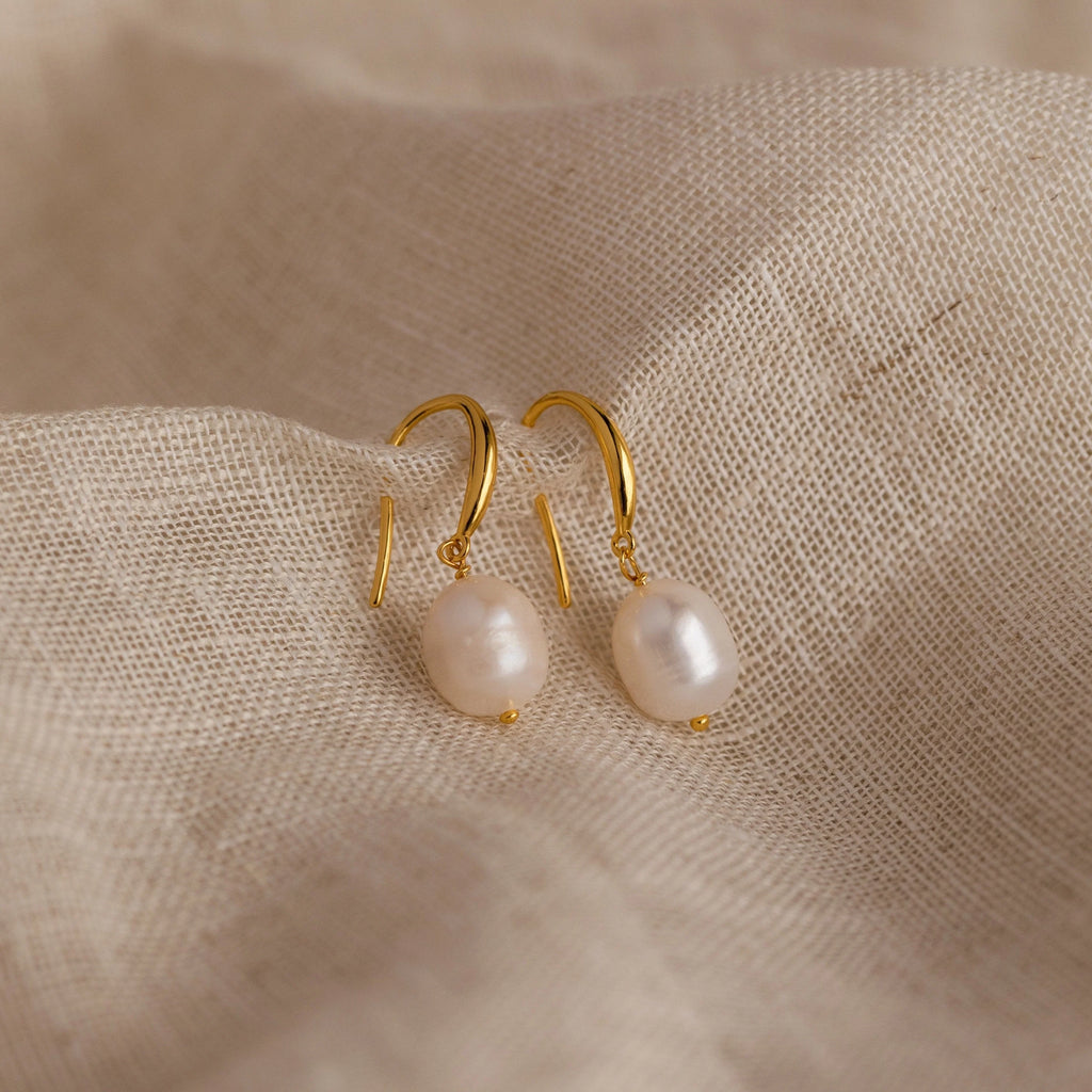 Dangling Pearl Drop Earrings Silver 18K Gold Plated