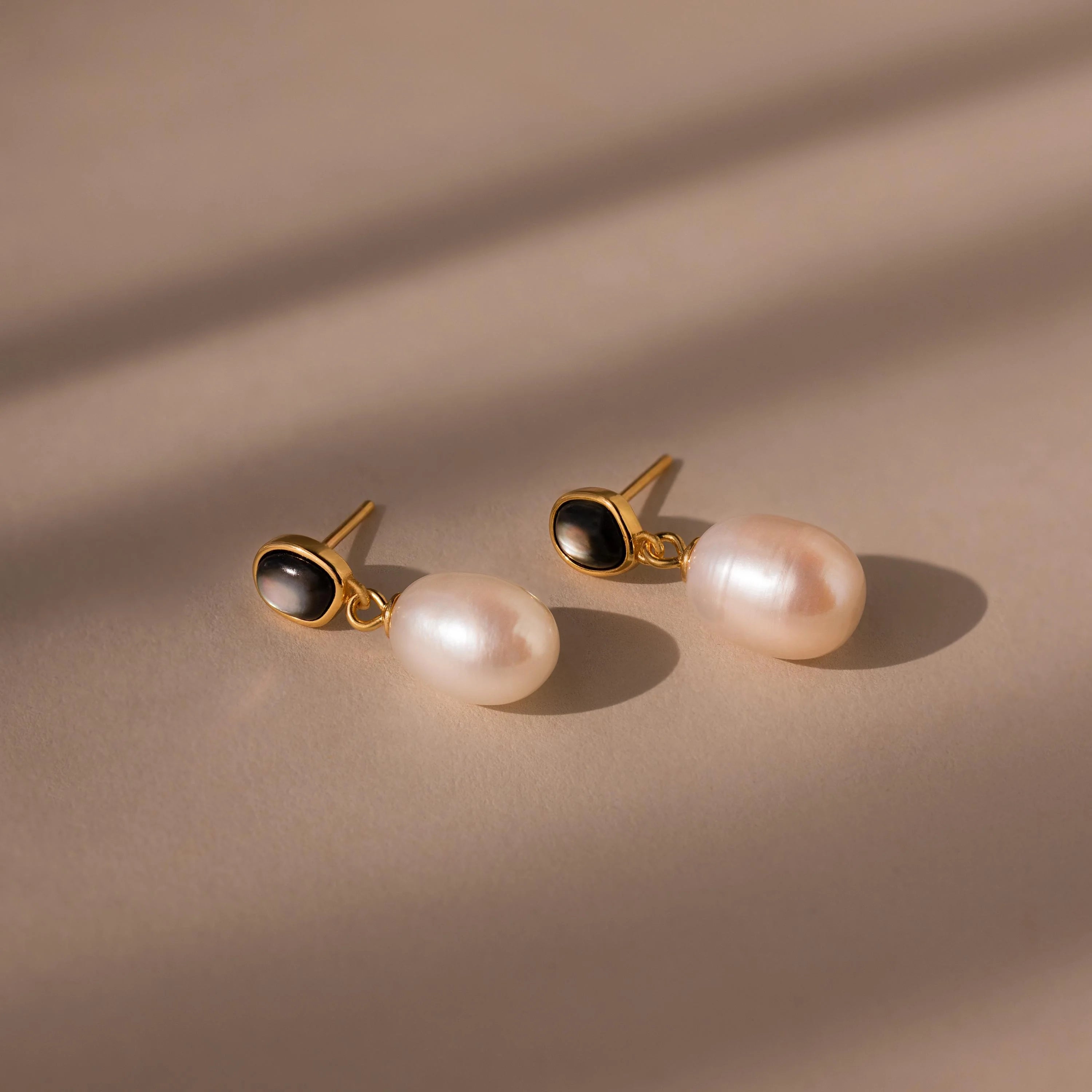Midnight Pearl Drop Earrings Silver 18K Gold Plated