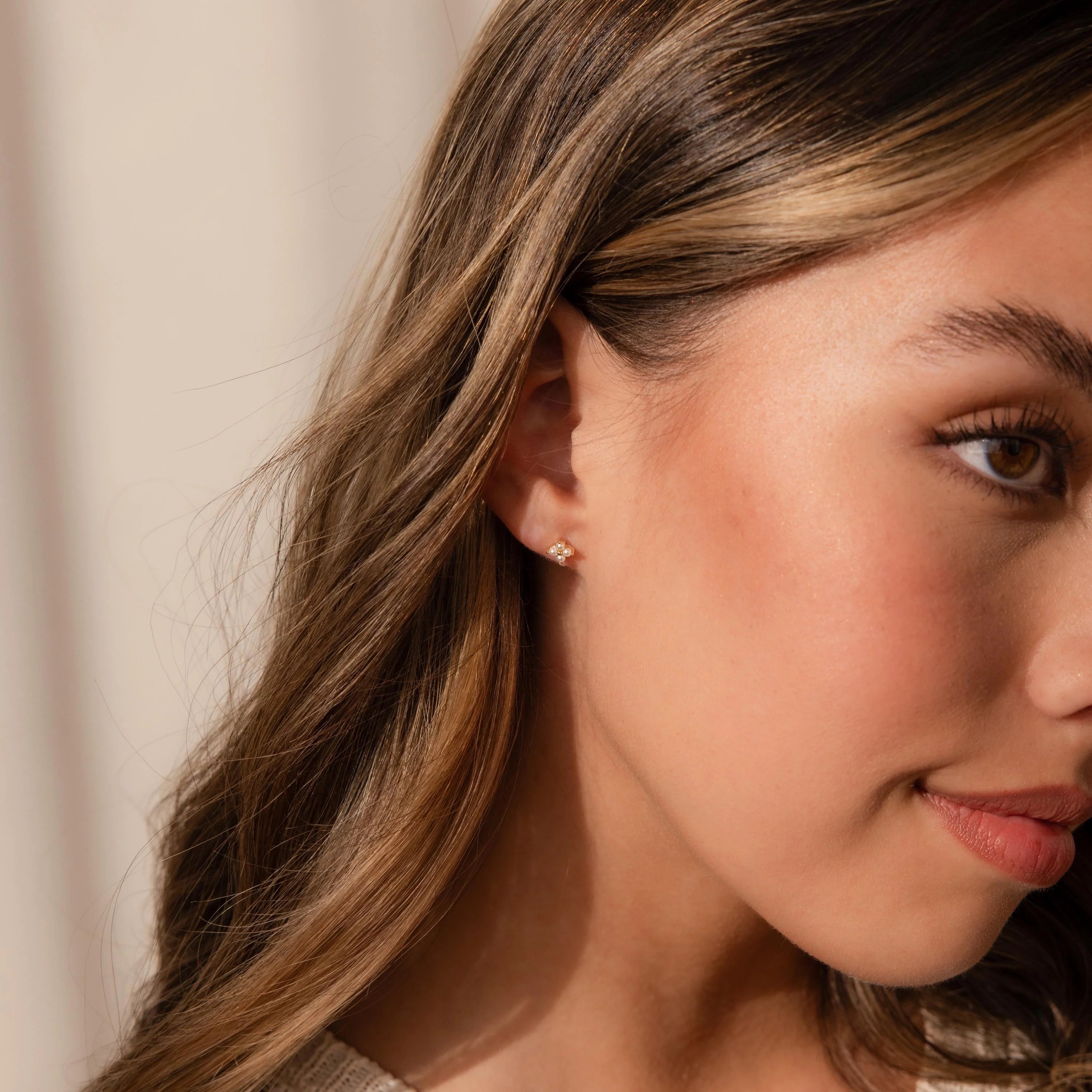 Pearl Ivy Flower Studs Silver 18K Gold Plated