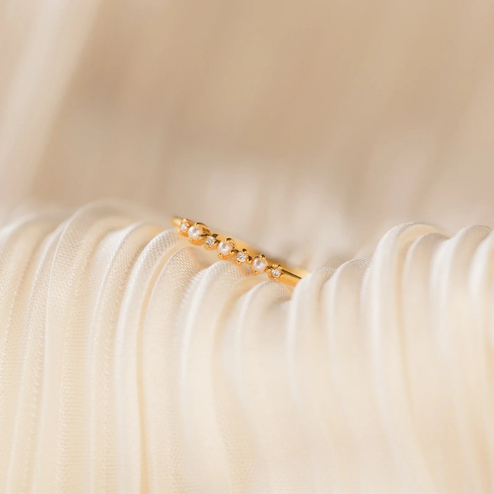 Delicate Pearl Diamond Ring Silver 18K Gold Plated