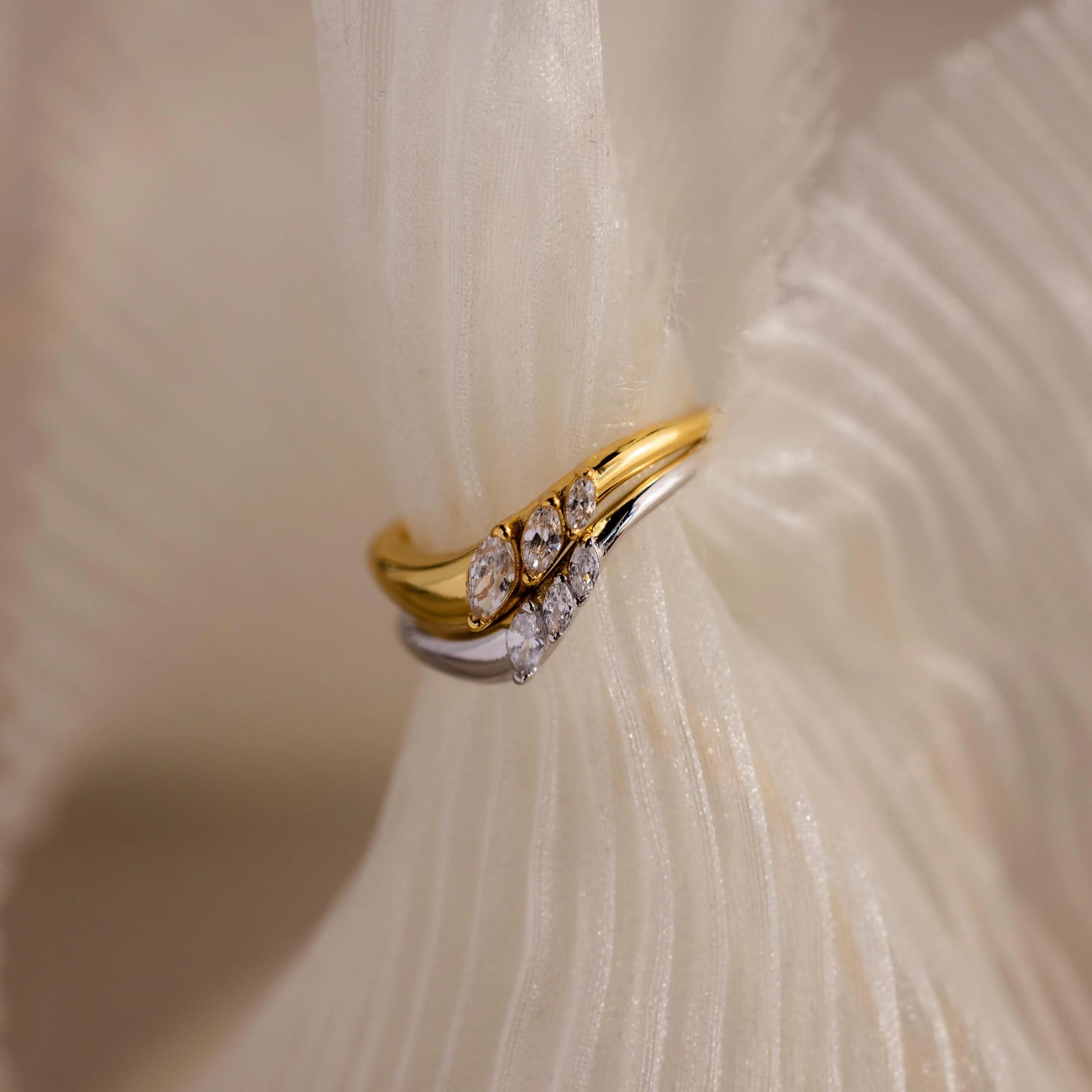 Diamond Mixed Metal Curve Ring Set Silver 18K Gold Plated