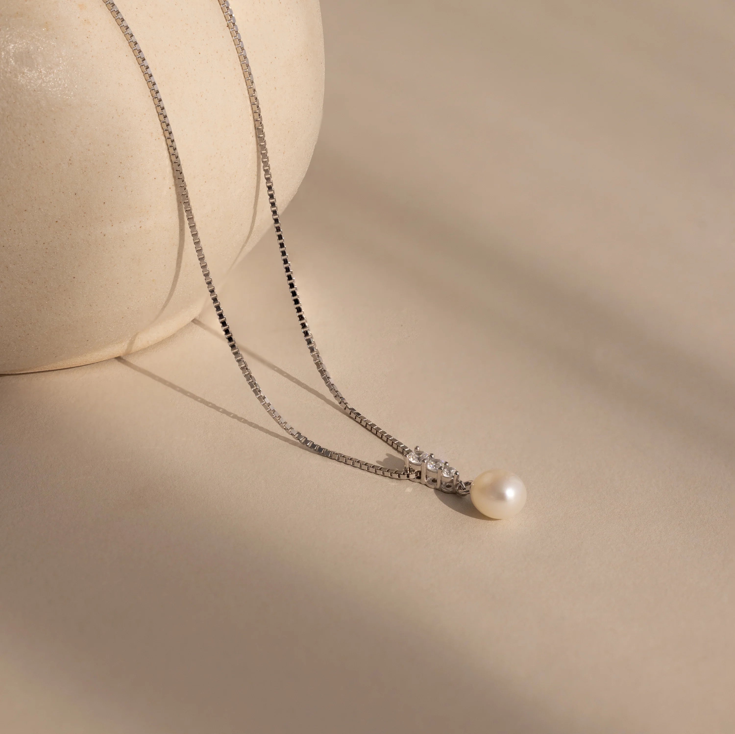Diamond Pearl Droplet Necklace Silver 18K Gold Plated