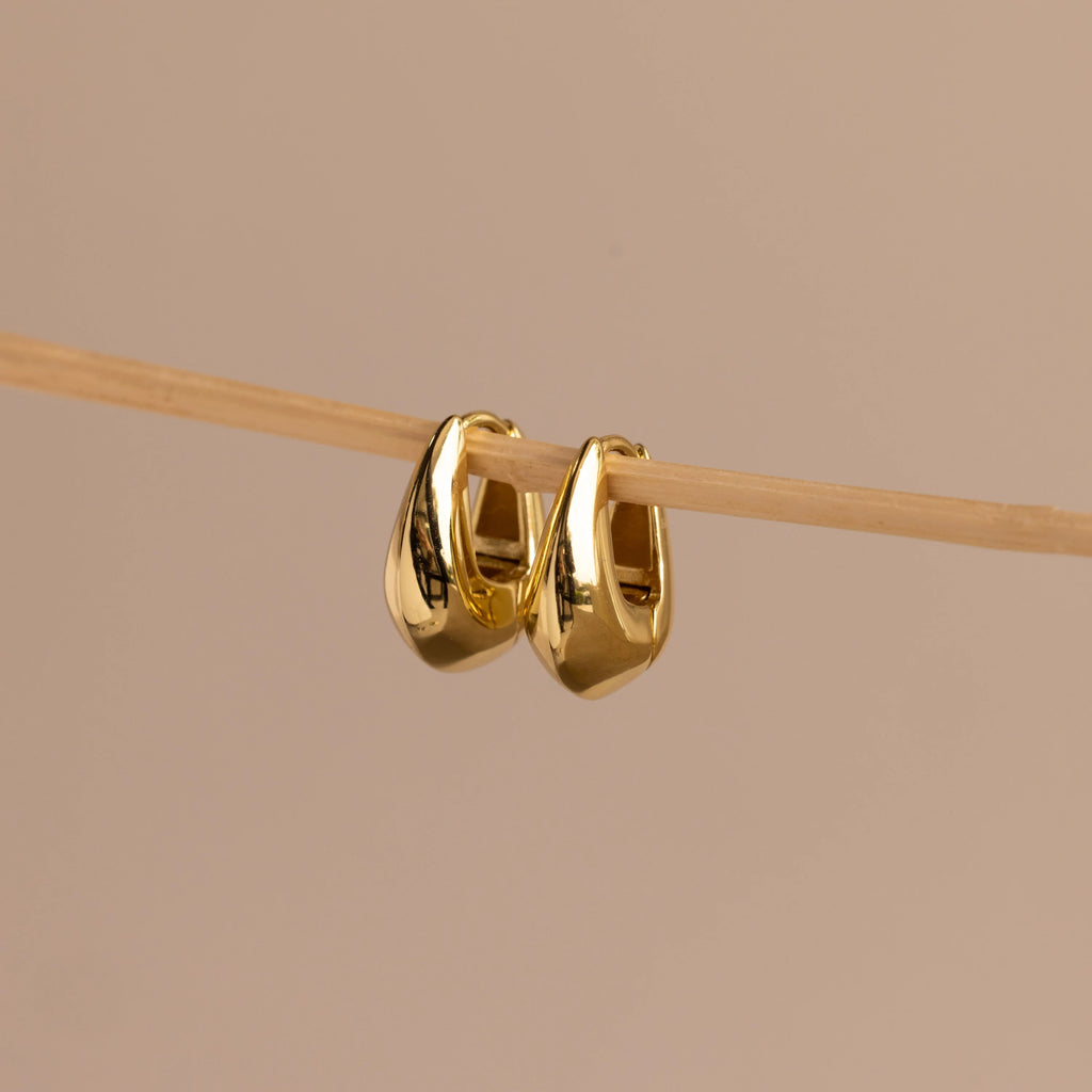 Bold Oval Huggies Silver 18K Gold Plated