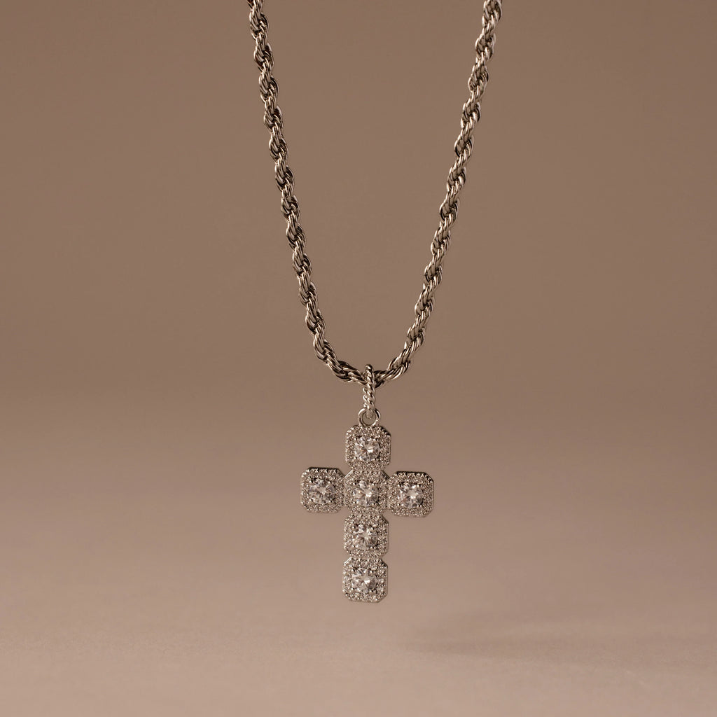 Diamonds Majesty Cross Necklace Silver 18K Gold Plated