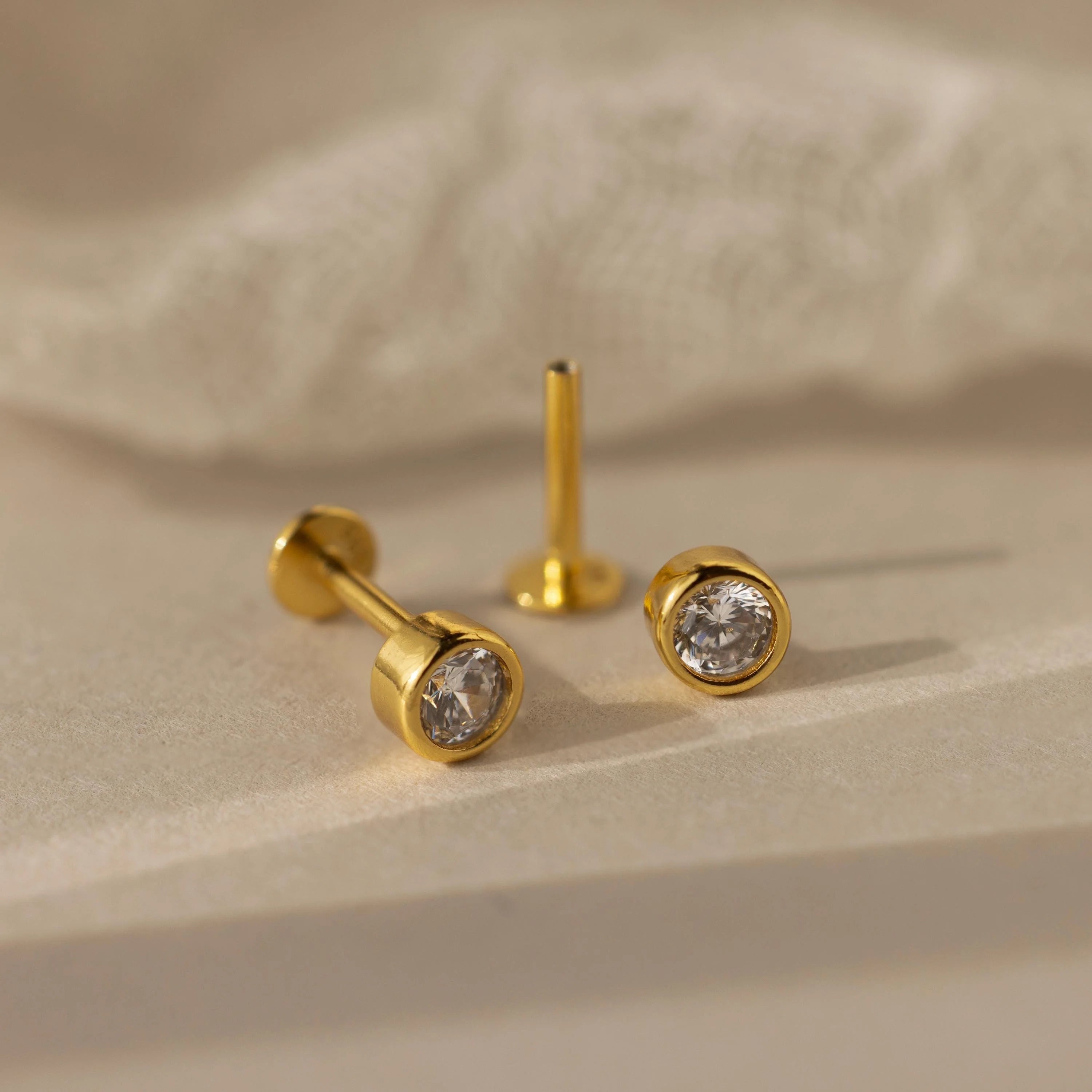 Medium Diamond Bezel Flatback Studs Silver 18K Gold Plated