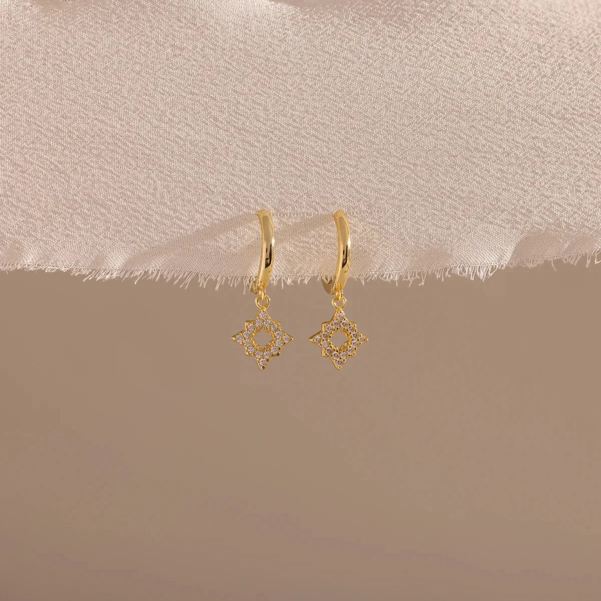 Luna Star Hoops