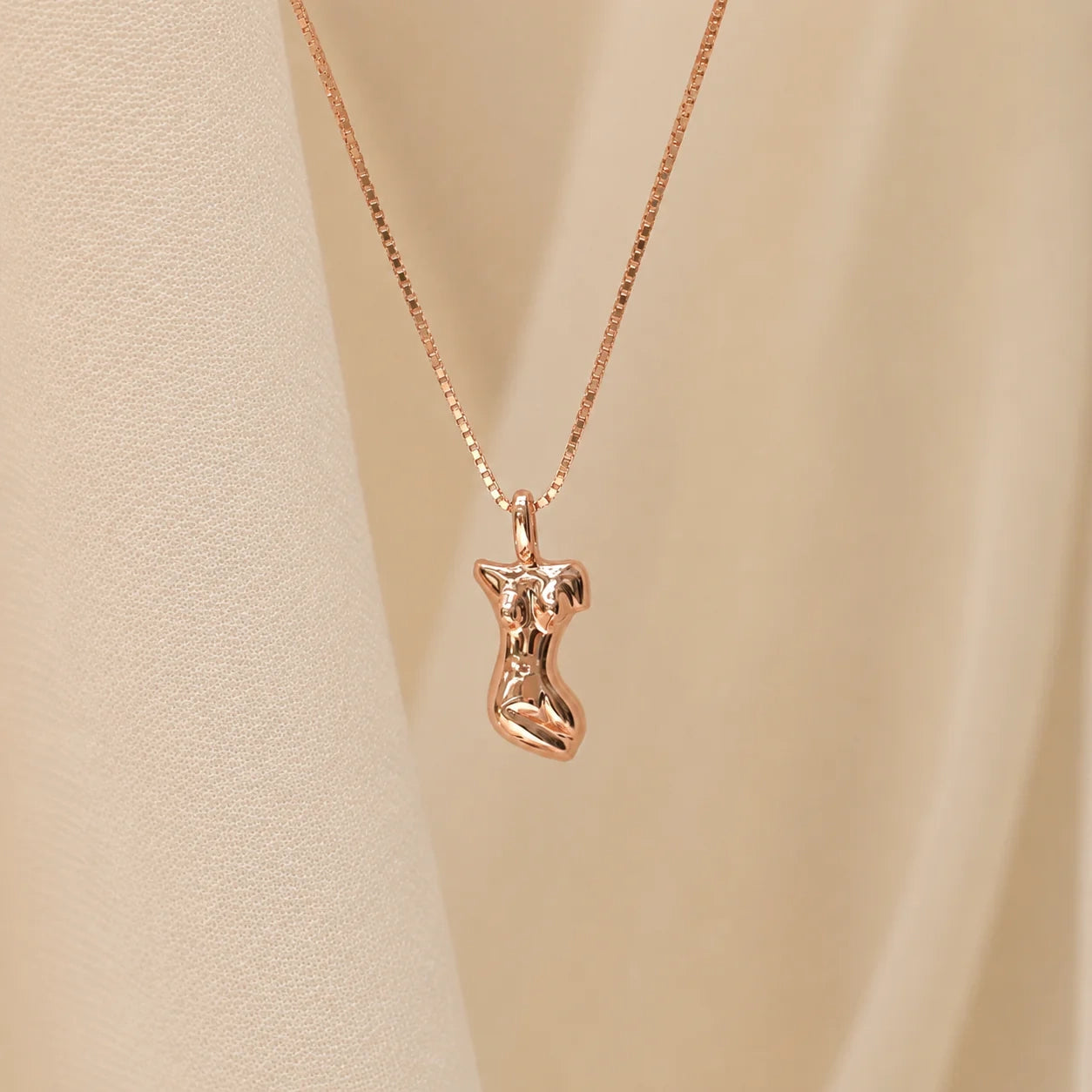 Kinn Body Necklace
