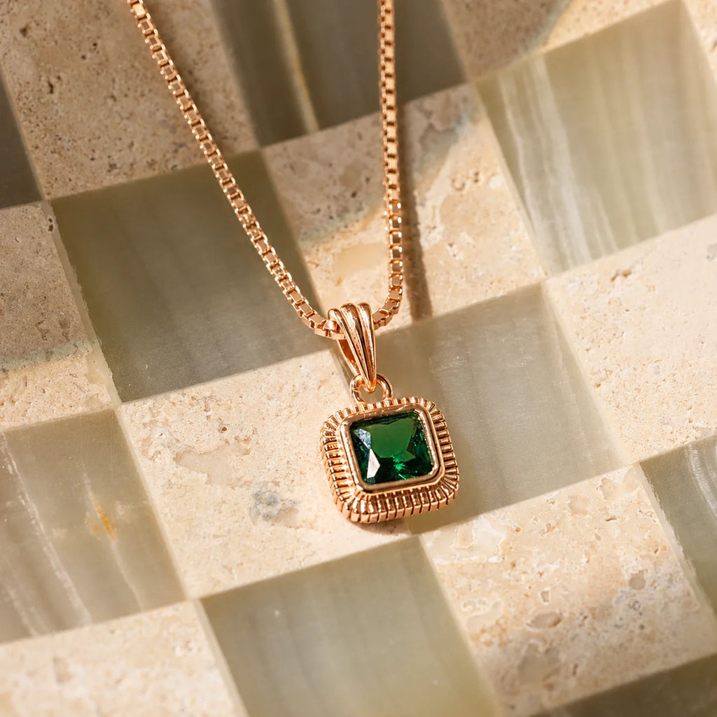 Vintage Emerald Pendant Necklace