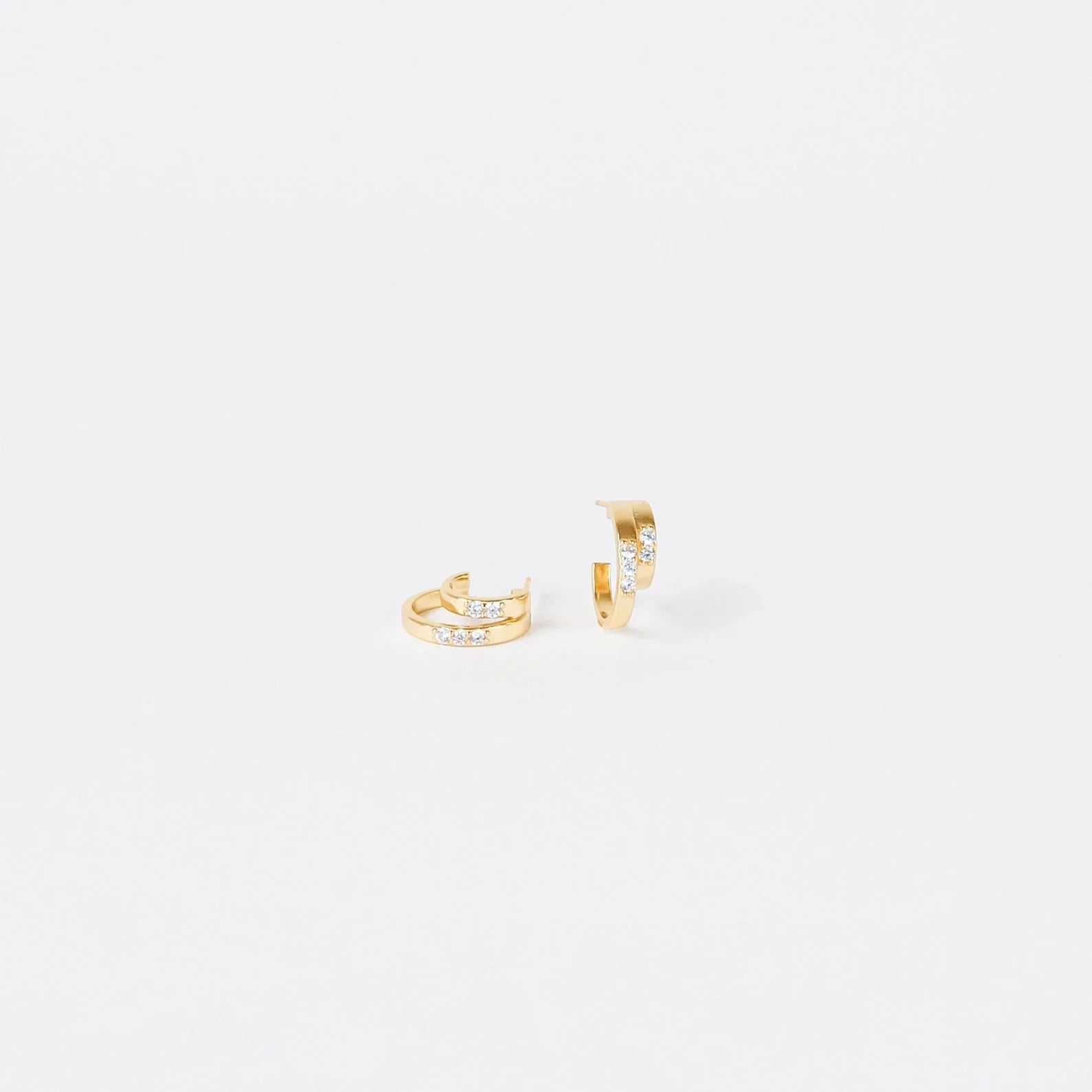 Laura Duo Pave Hoops