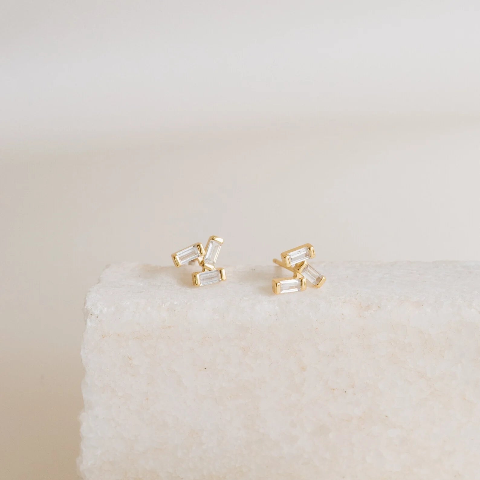 Glacier Diamond Studs Silver 18K Gold Plated