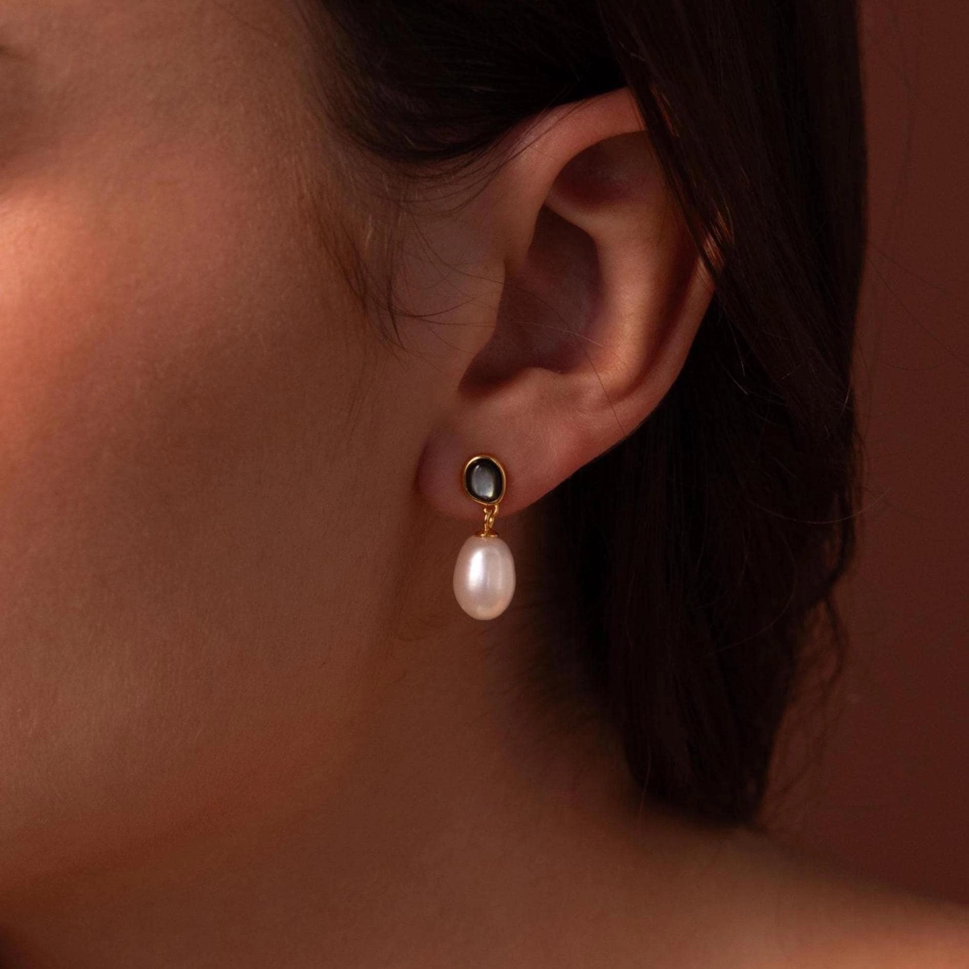 Midnight Pearl Drop Earrings Silver 18K Gold Plated