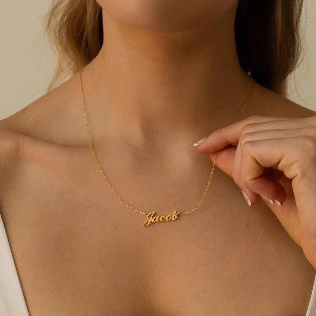 Carrie Name Necklace Silver 18K Gold Plated