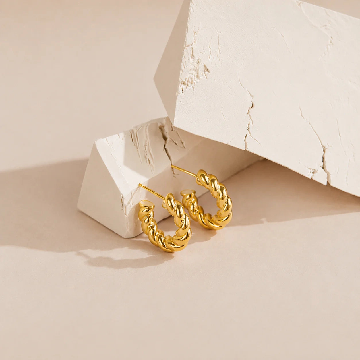 Remi Twist Hoops