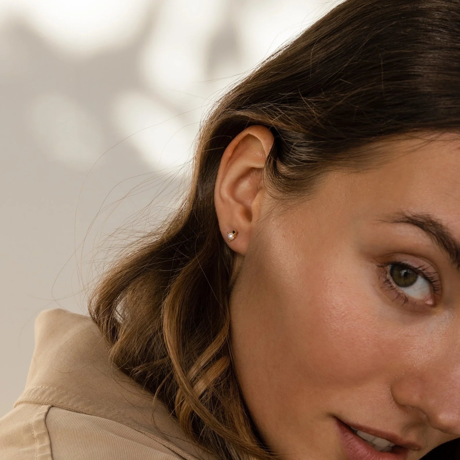 Raindrop Pearl Onyx Studs Silver 18K Gold Plated