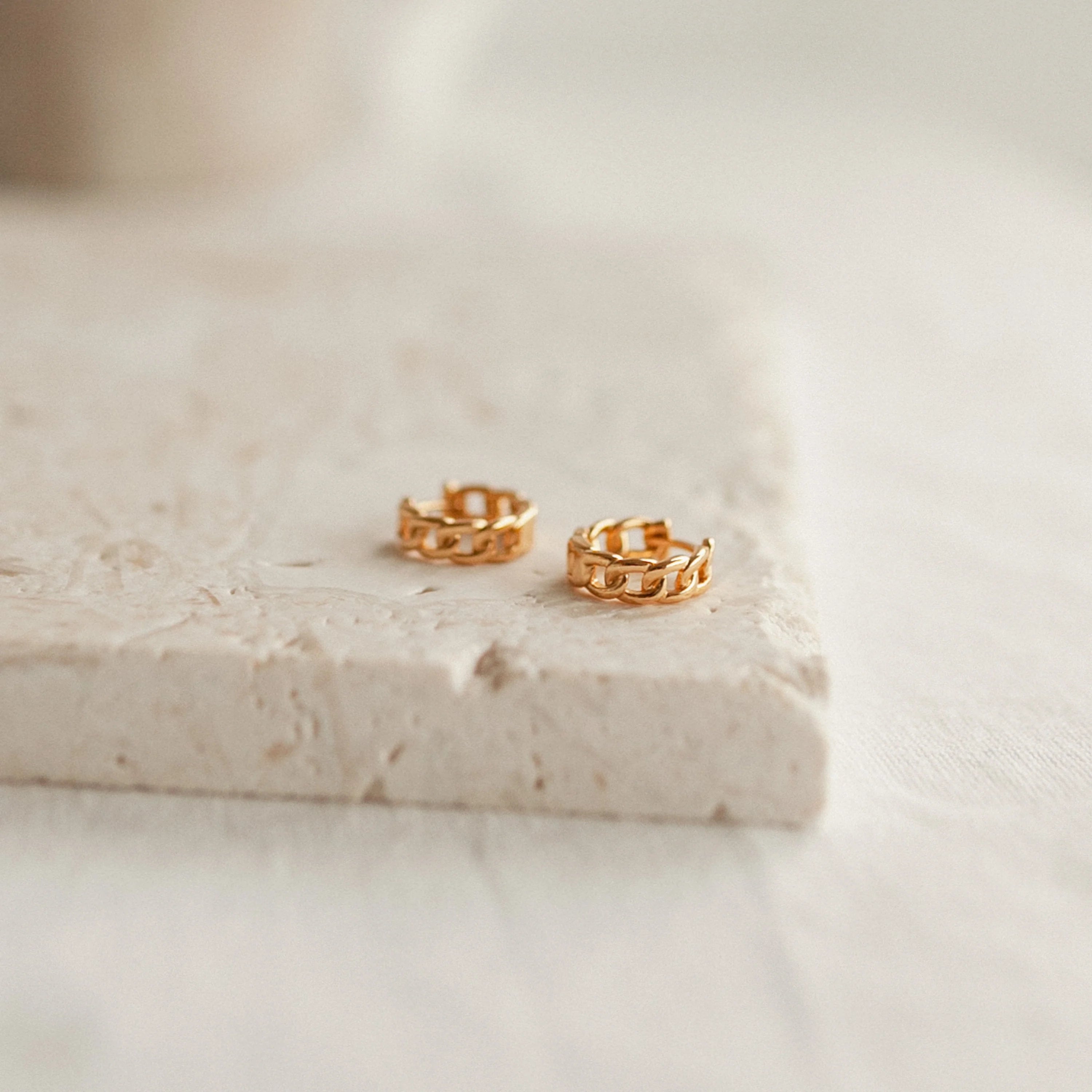 Curb Huggies Silver 18K Gold Plated