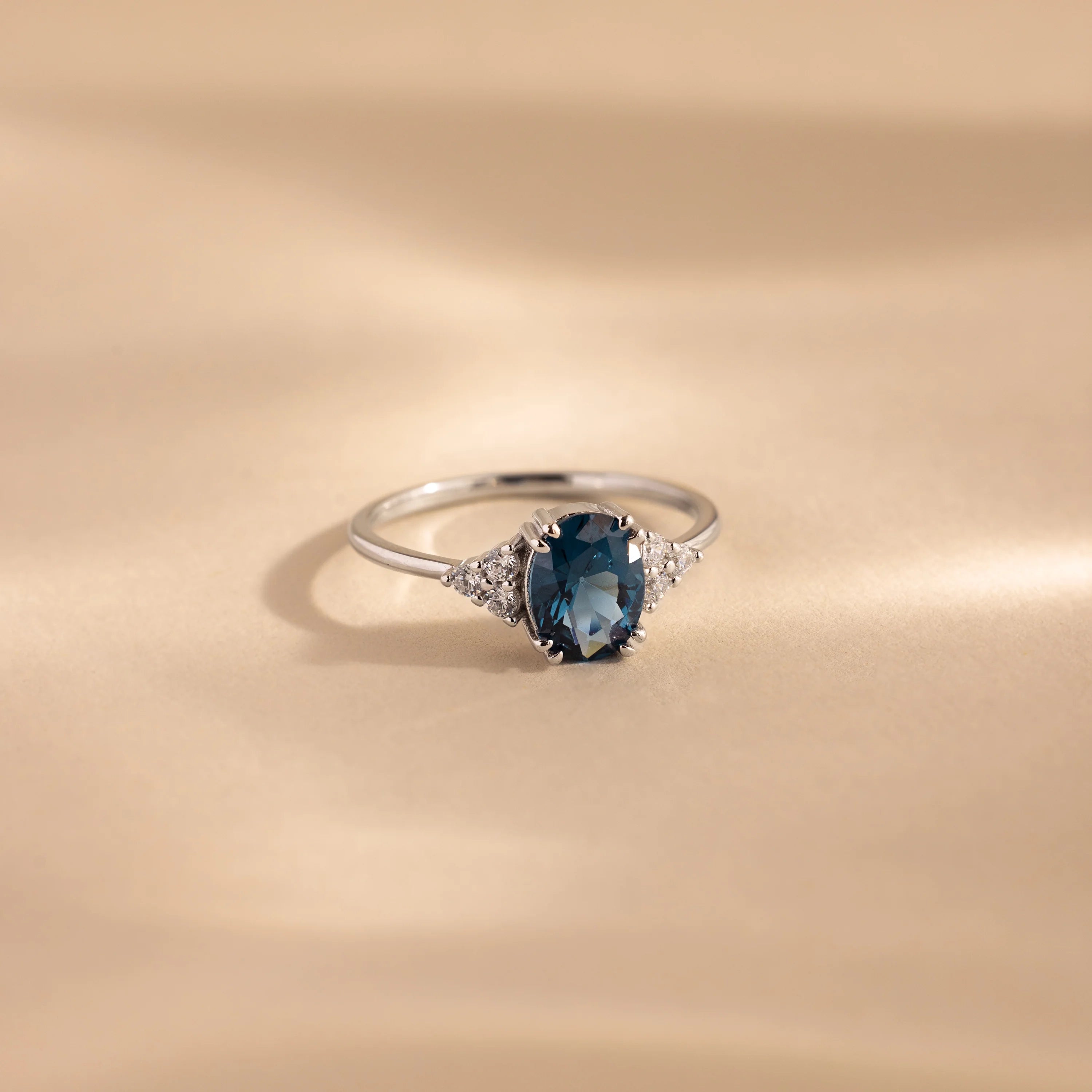 Elizabeth Blue Topaz Ring Silver 18K Gold Plated