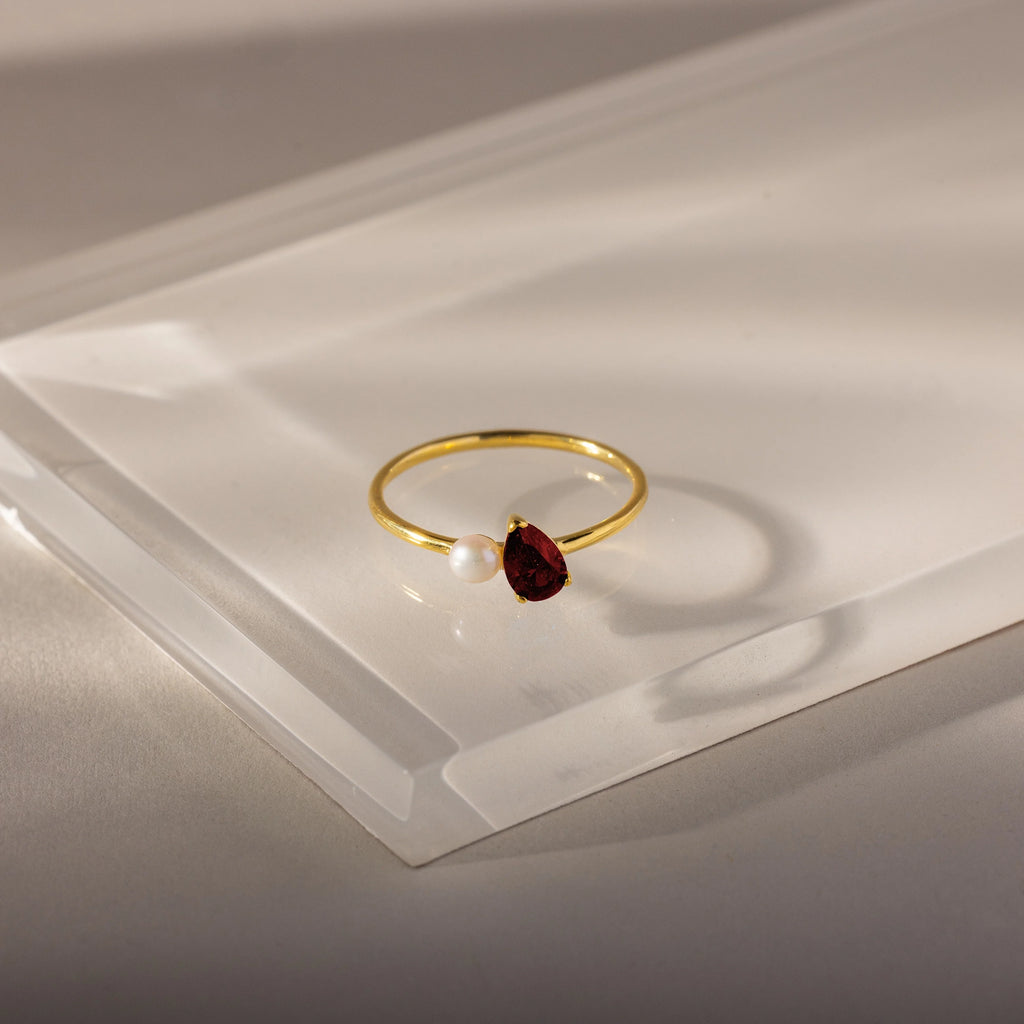 Teardrop Garnet & Pearl Ring Silver 18K Gold Plated