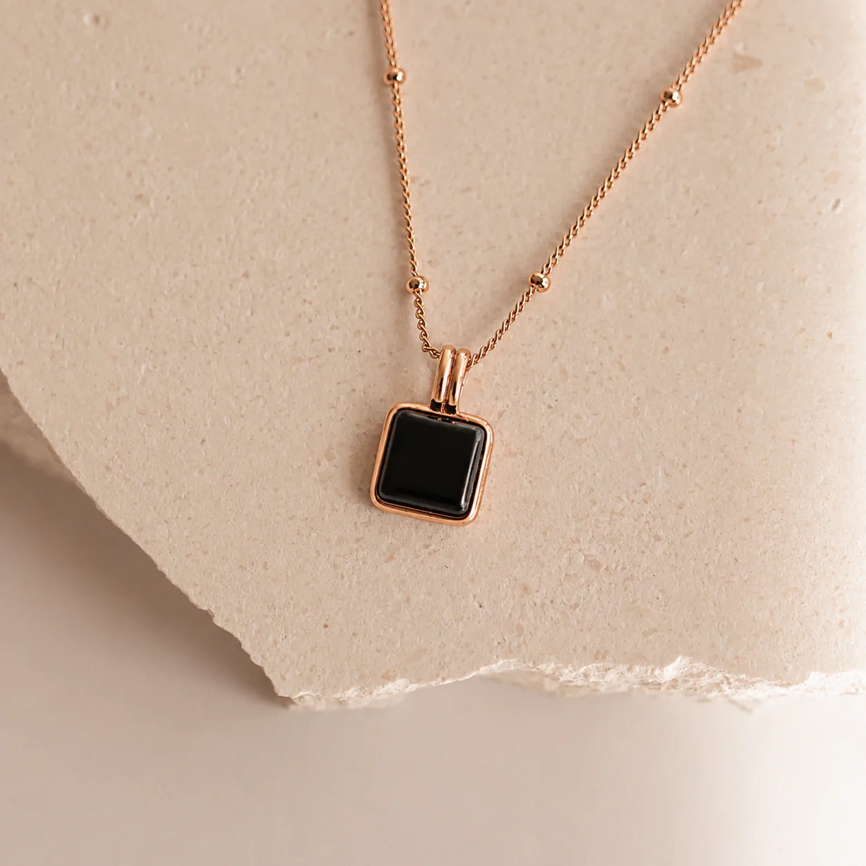 Waverly Black Necklace