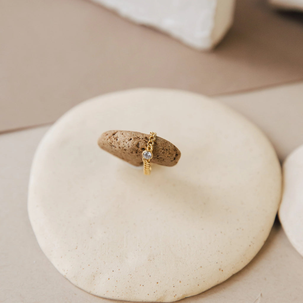 Curb Chain Birthstone Ring