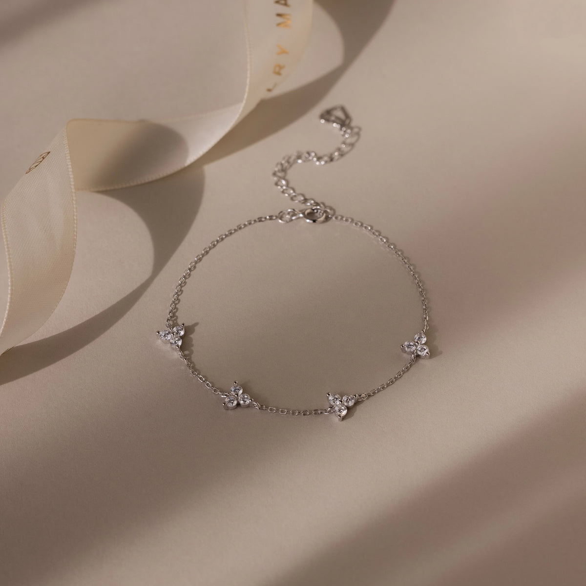 Mini Lily Diamond Bracelet Silver 18K Gold Plated