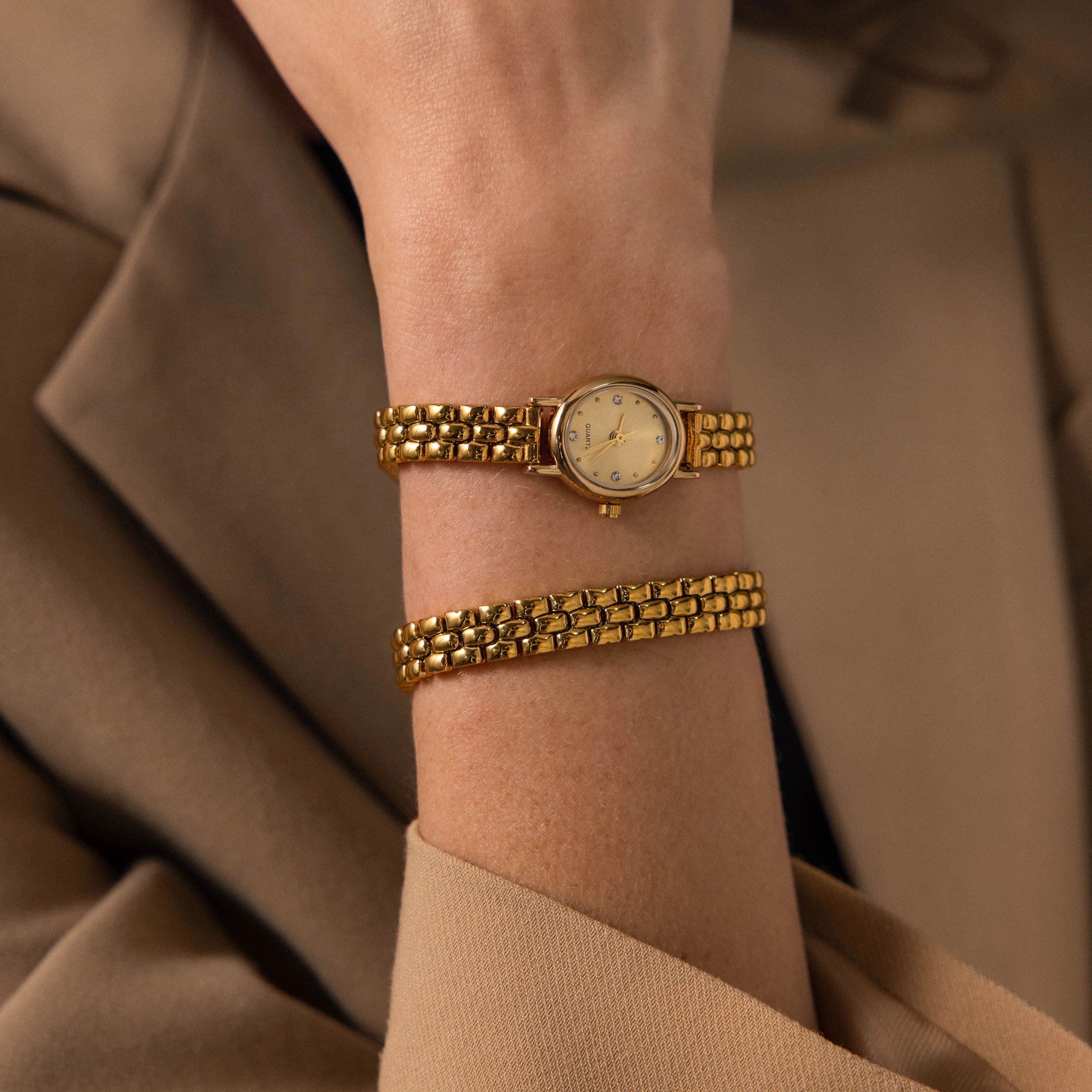 Oval  Face Timepiece Set Silver 18K Gold Plated