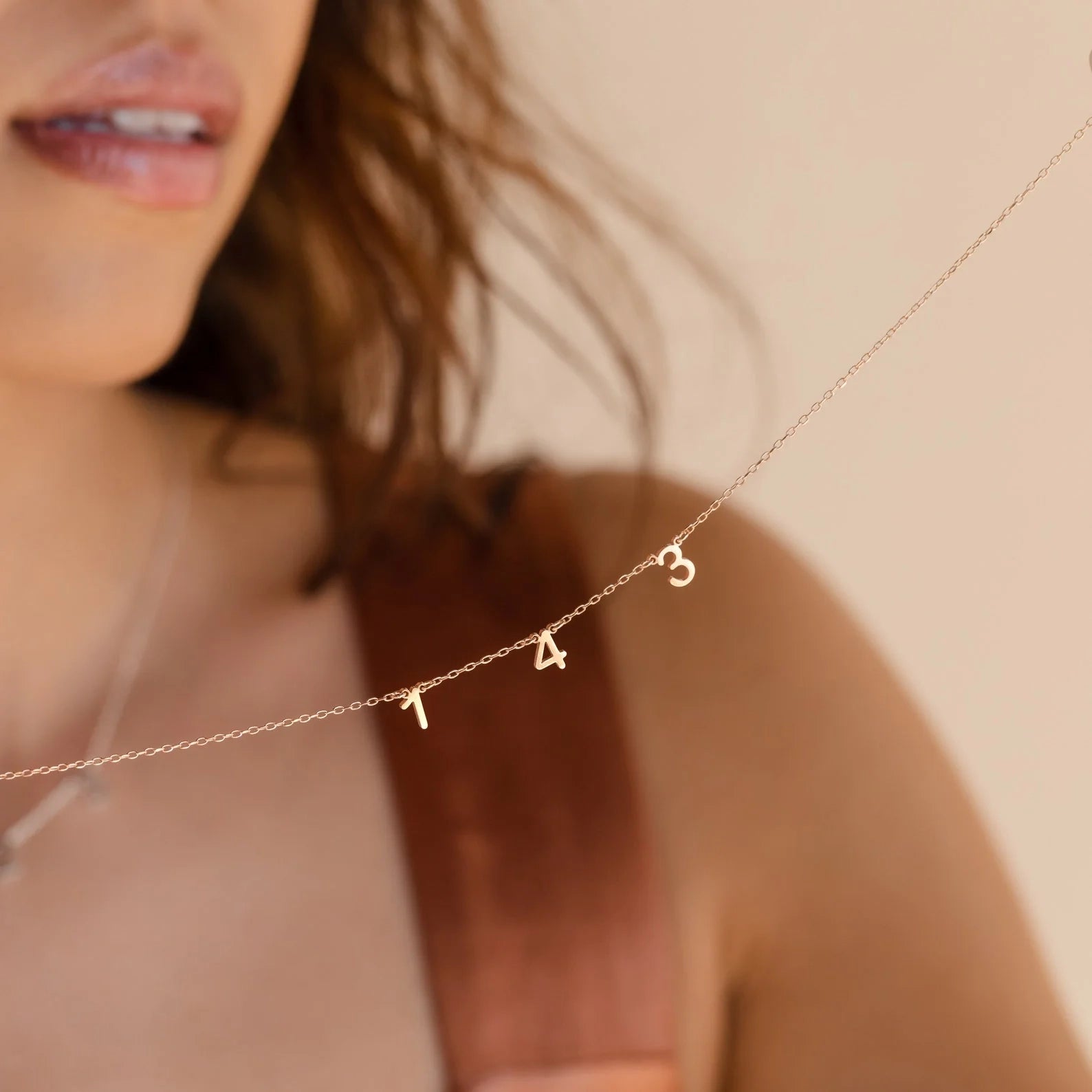 Alice Spaced Number Necklace Silver 18K Gold Plated
