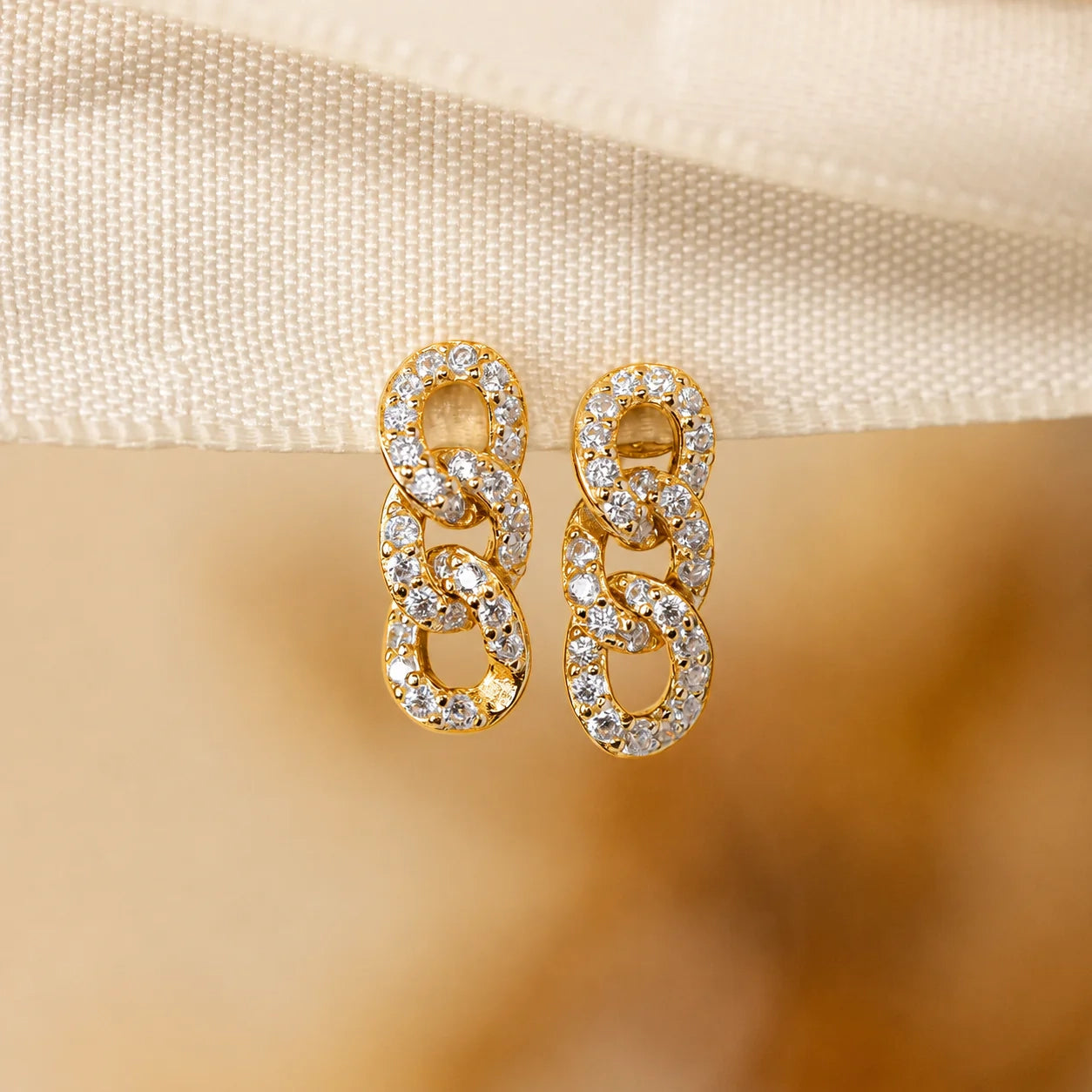 Pave Link Studs