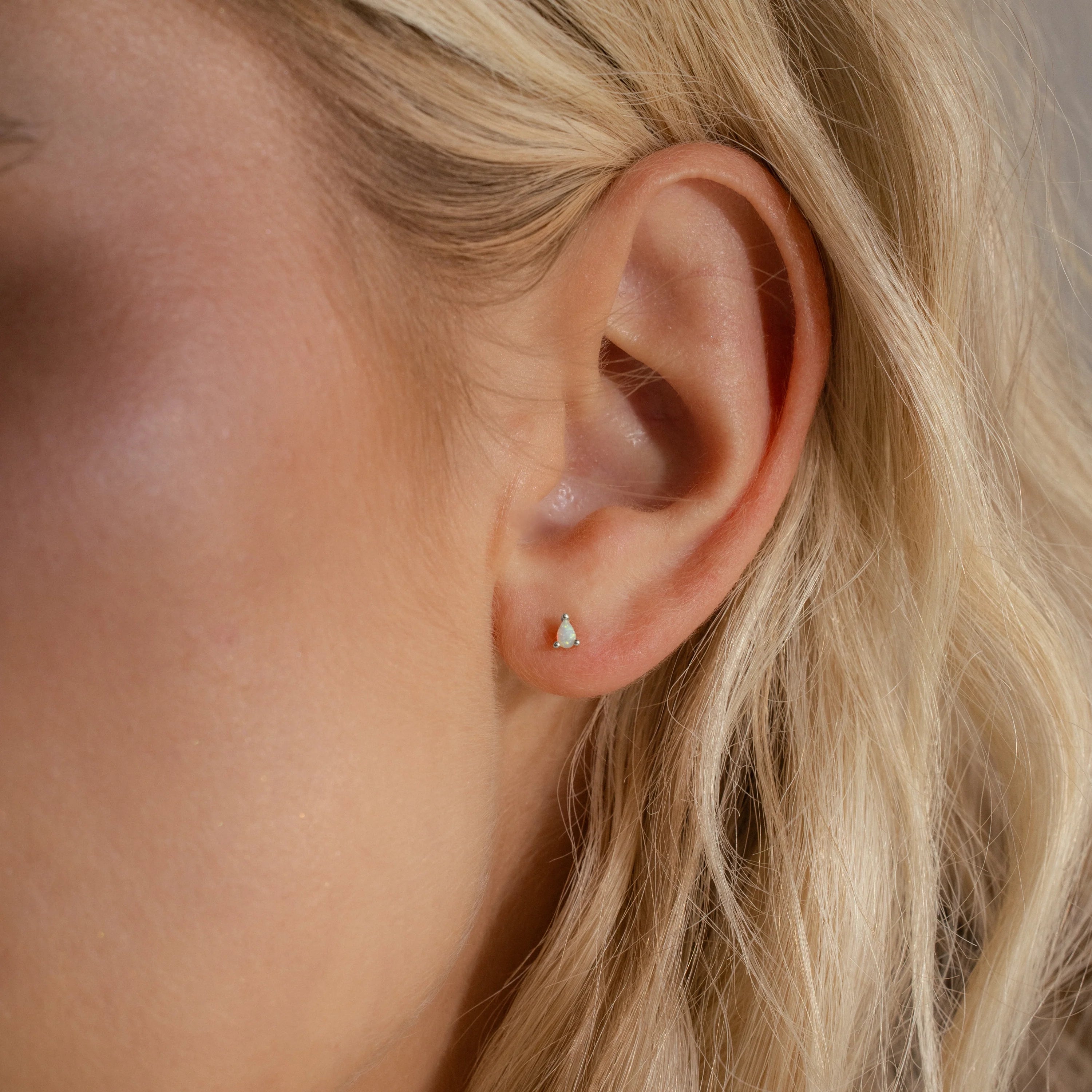 Opal Teardrop Flatback Studs in Silver