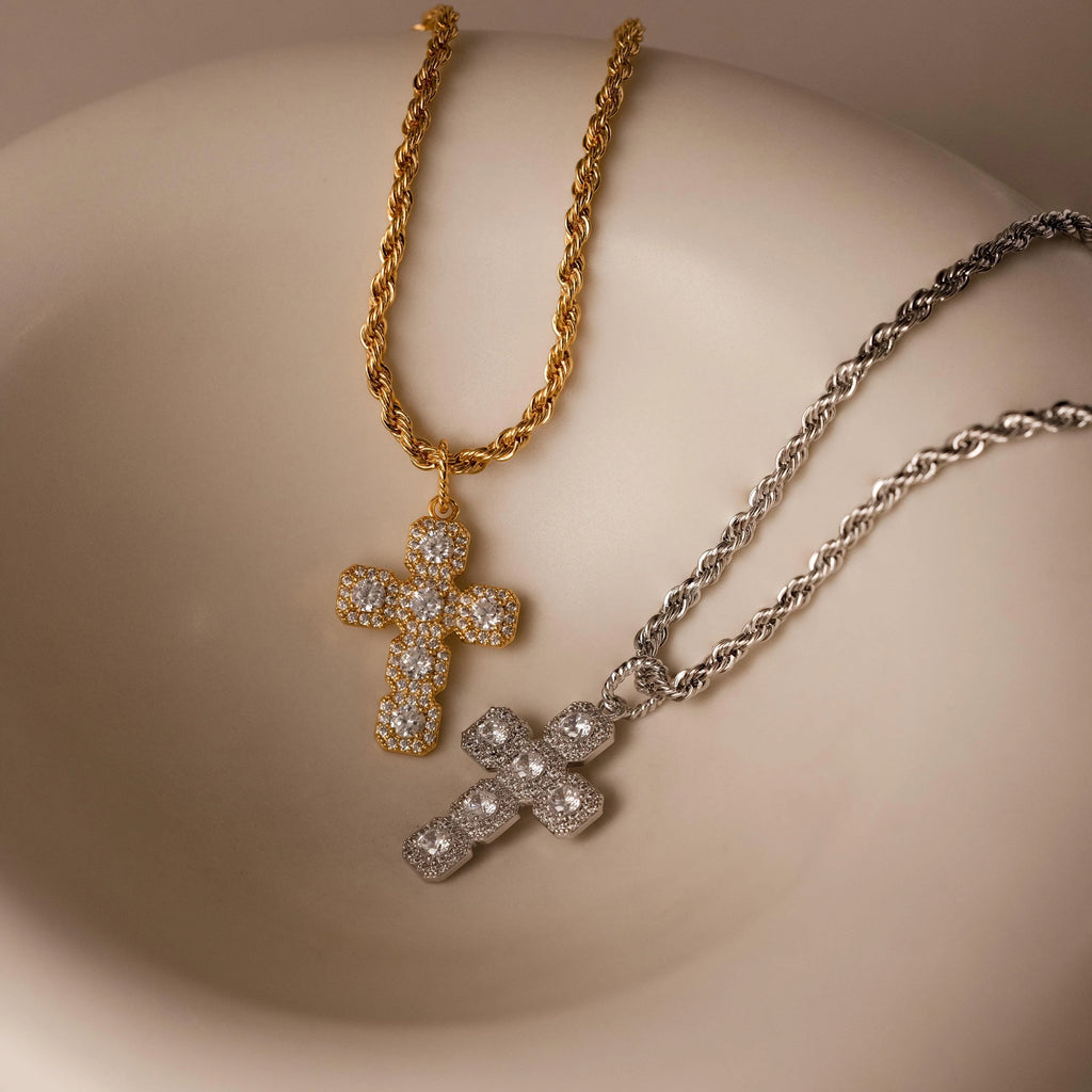 Diamonds Majesty Cross Necklace  Silver 18K Gold Plated