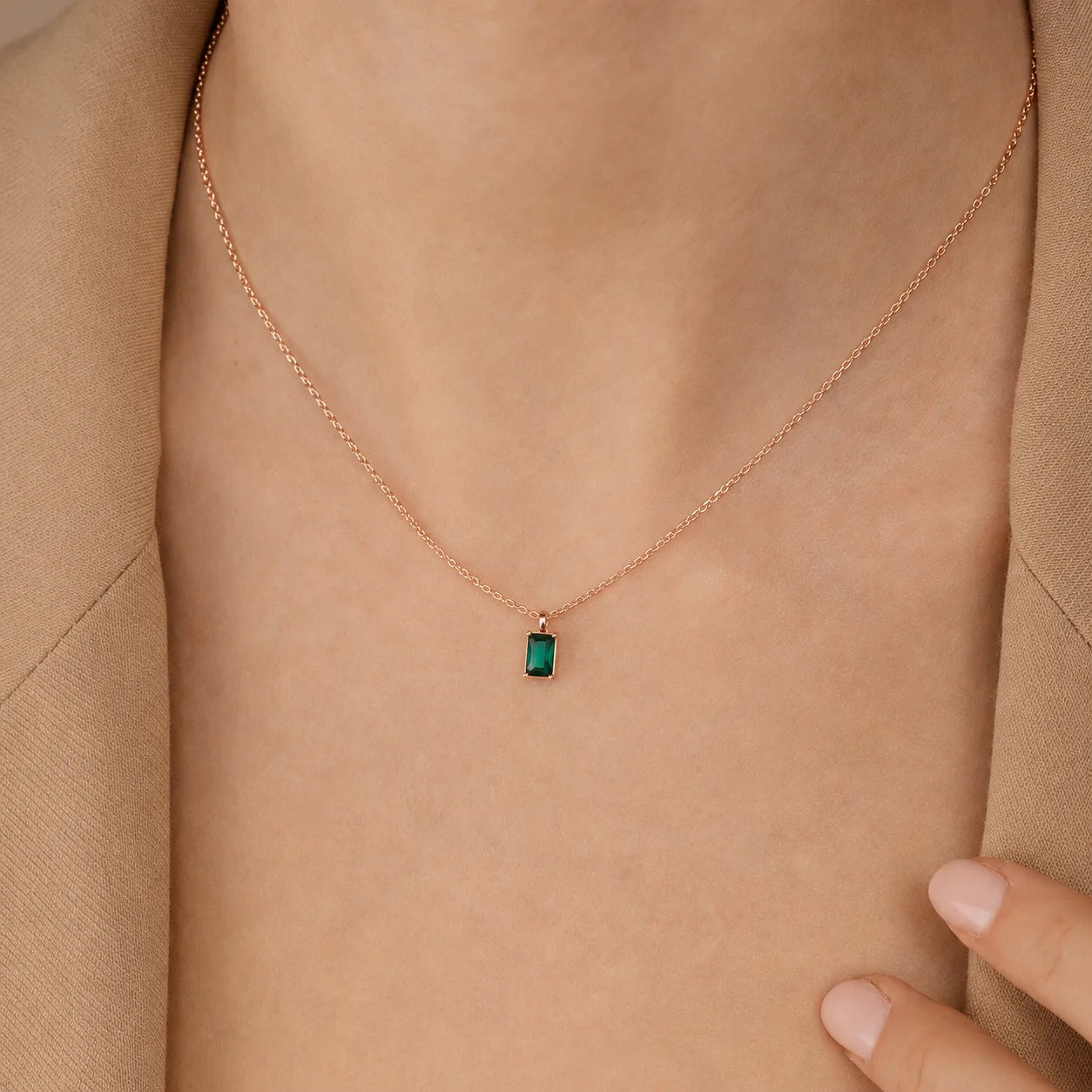 Maia Emerald Pendant Necklace