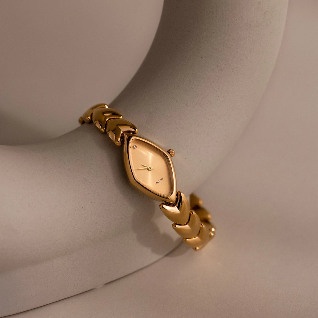 Geometric Oval Timepiece Silver 18K Gold Plated