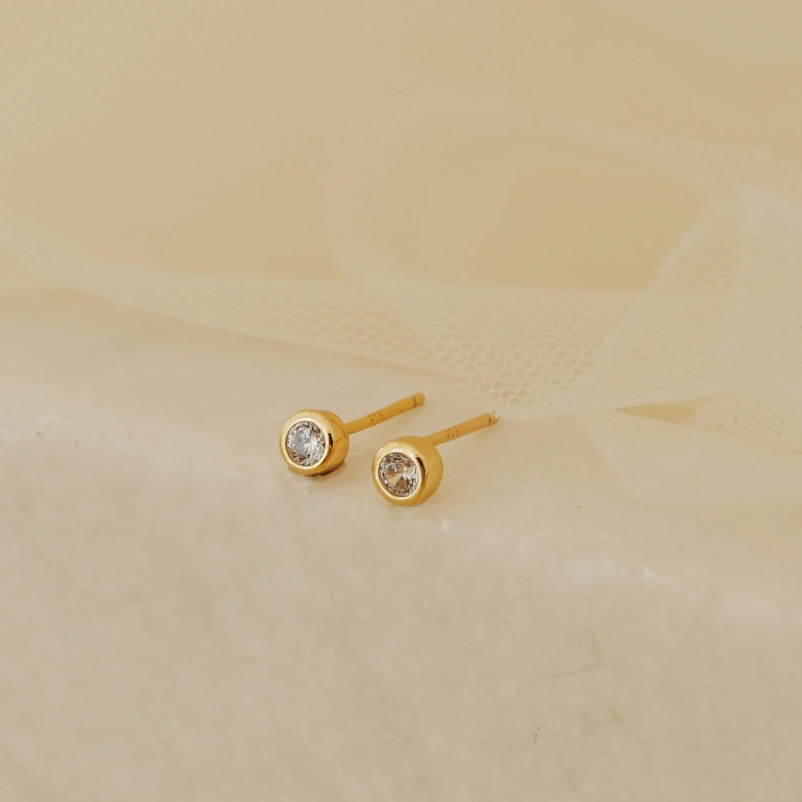 Jane Diamond Studs Silver 18K Gold Plated