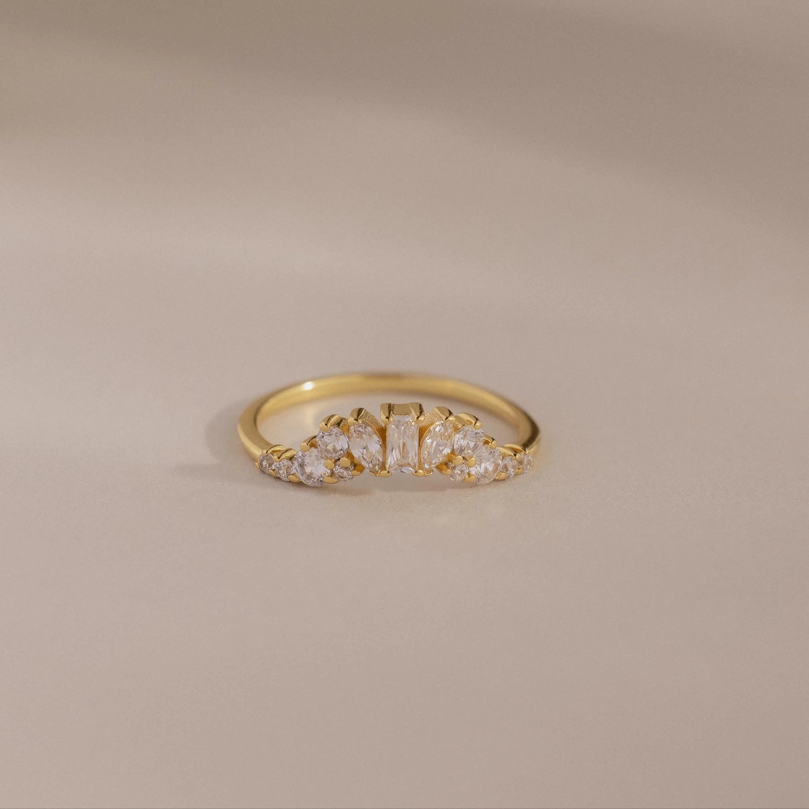 Diamond Curve Cluster Ring Silver 18K Gold Plated