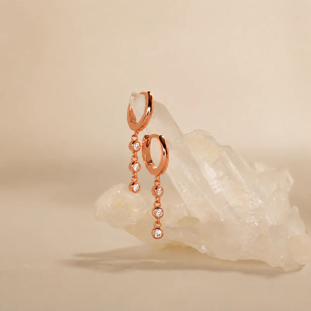 Dangling Diamond Chain Huggies