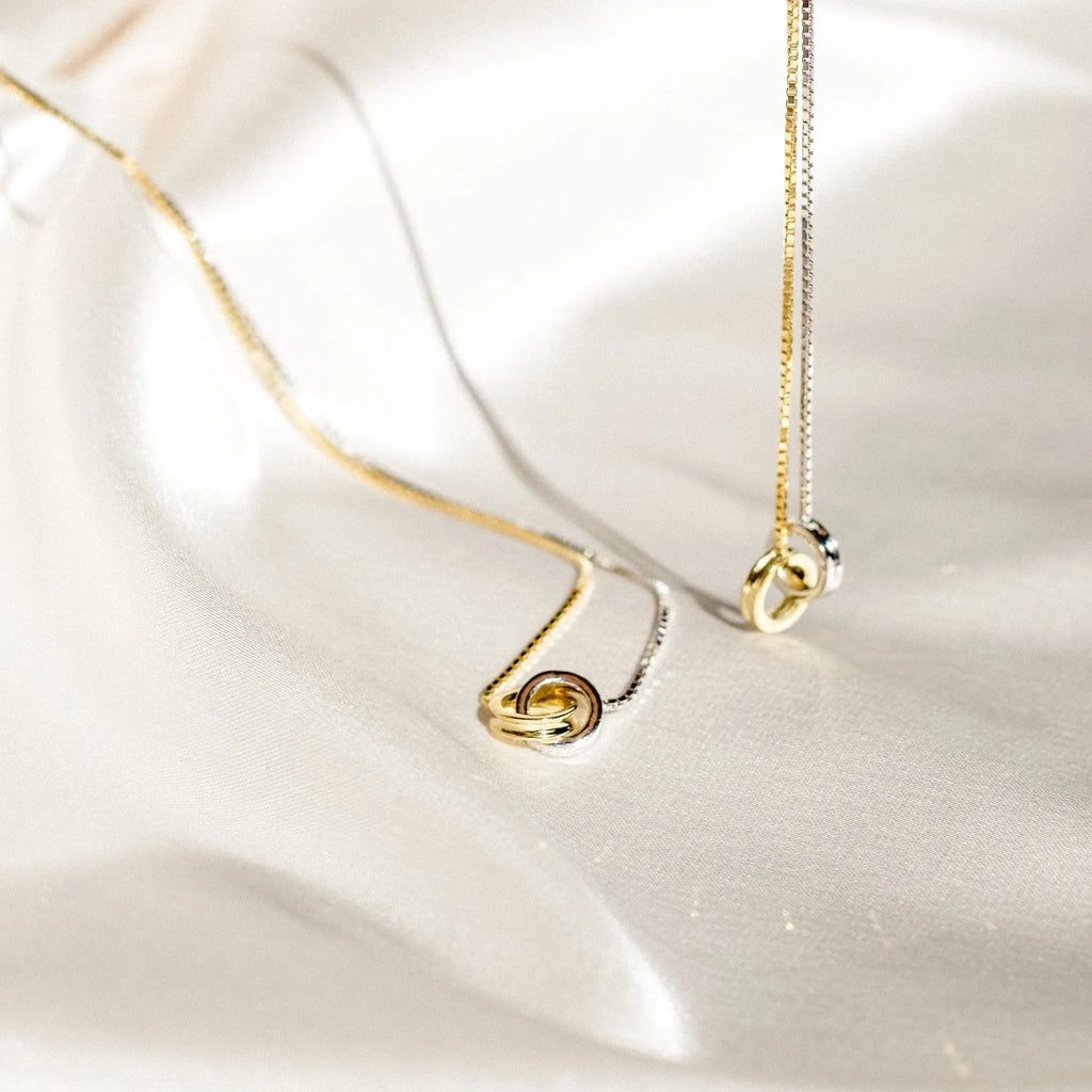 Interlocking Circles Necklace