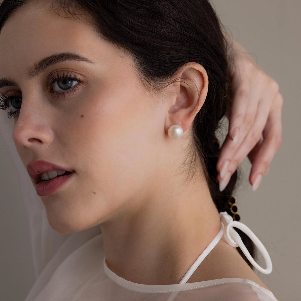 Bold Pearl Studs Silver 18K Gold Plated