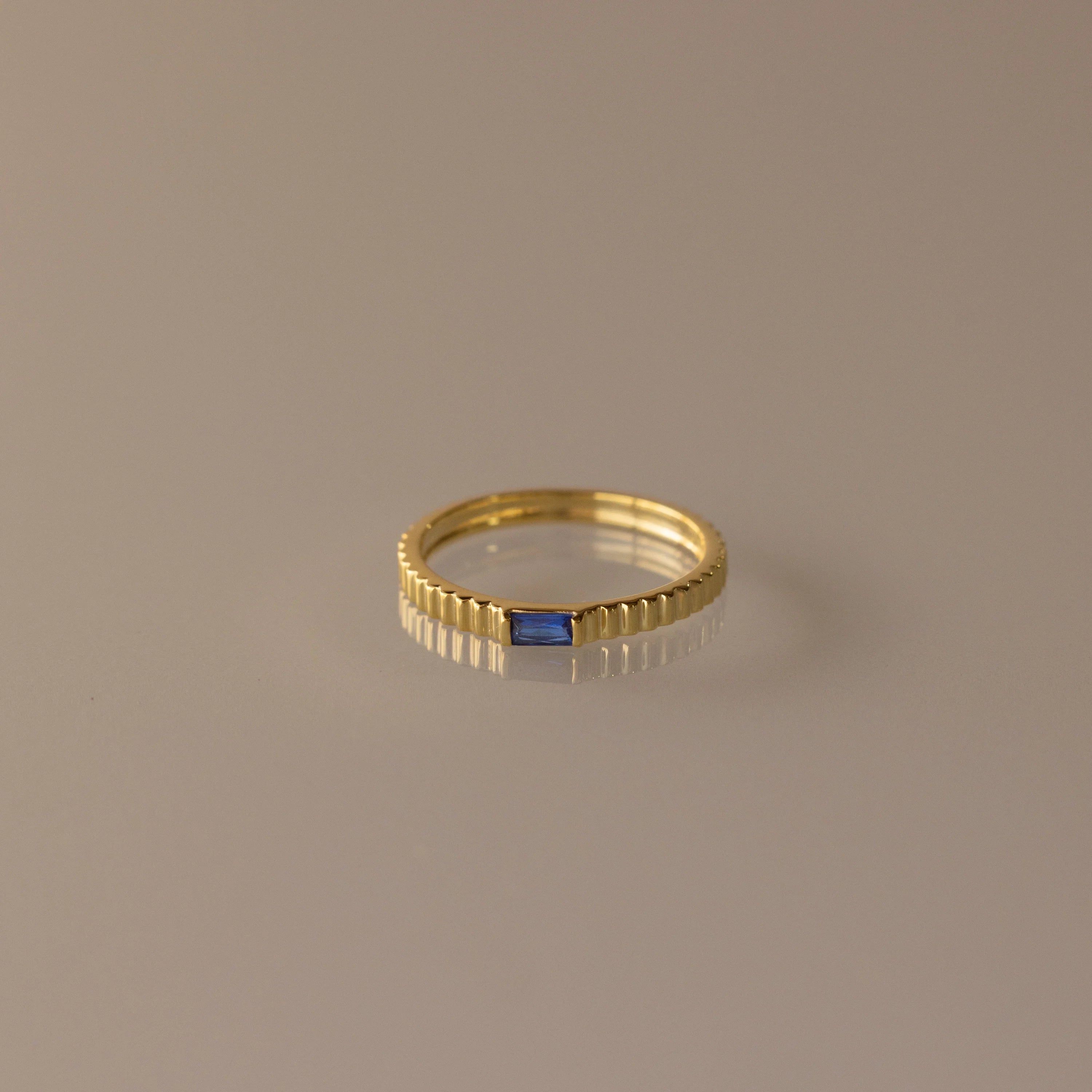 Sapphire Dainty Ribbed Ring Silver 18K Gold Plated