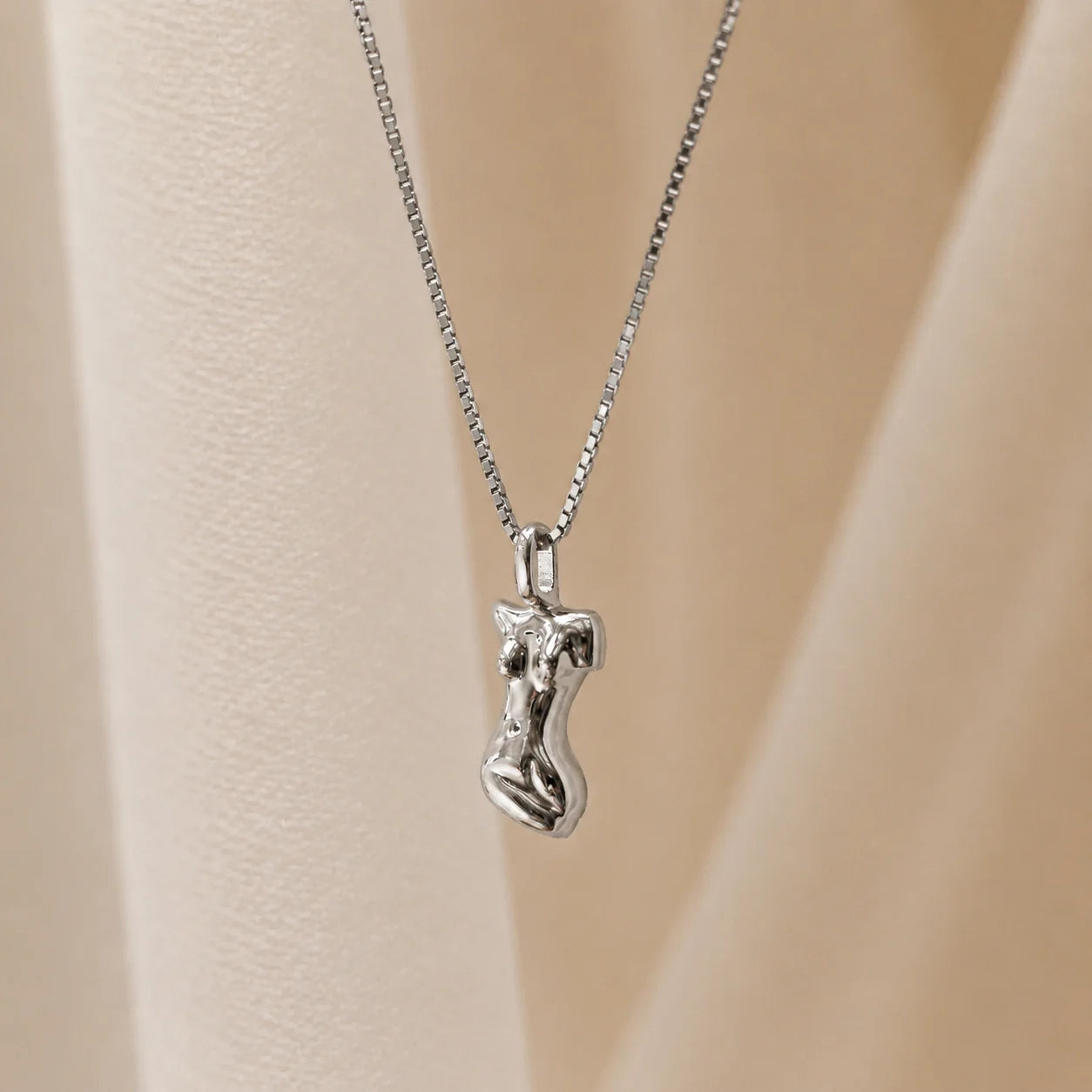Kinn Body Necklace