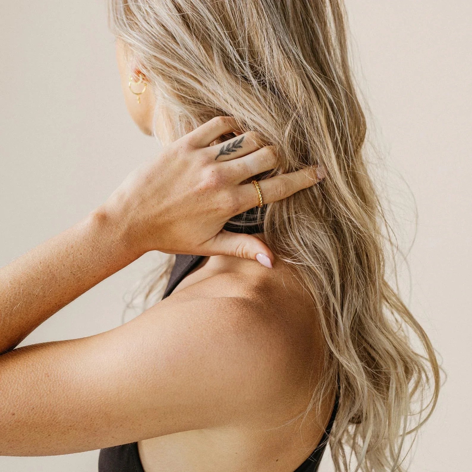 Tia Thick Twist Ring