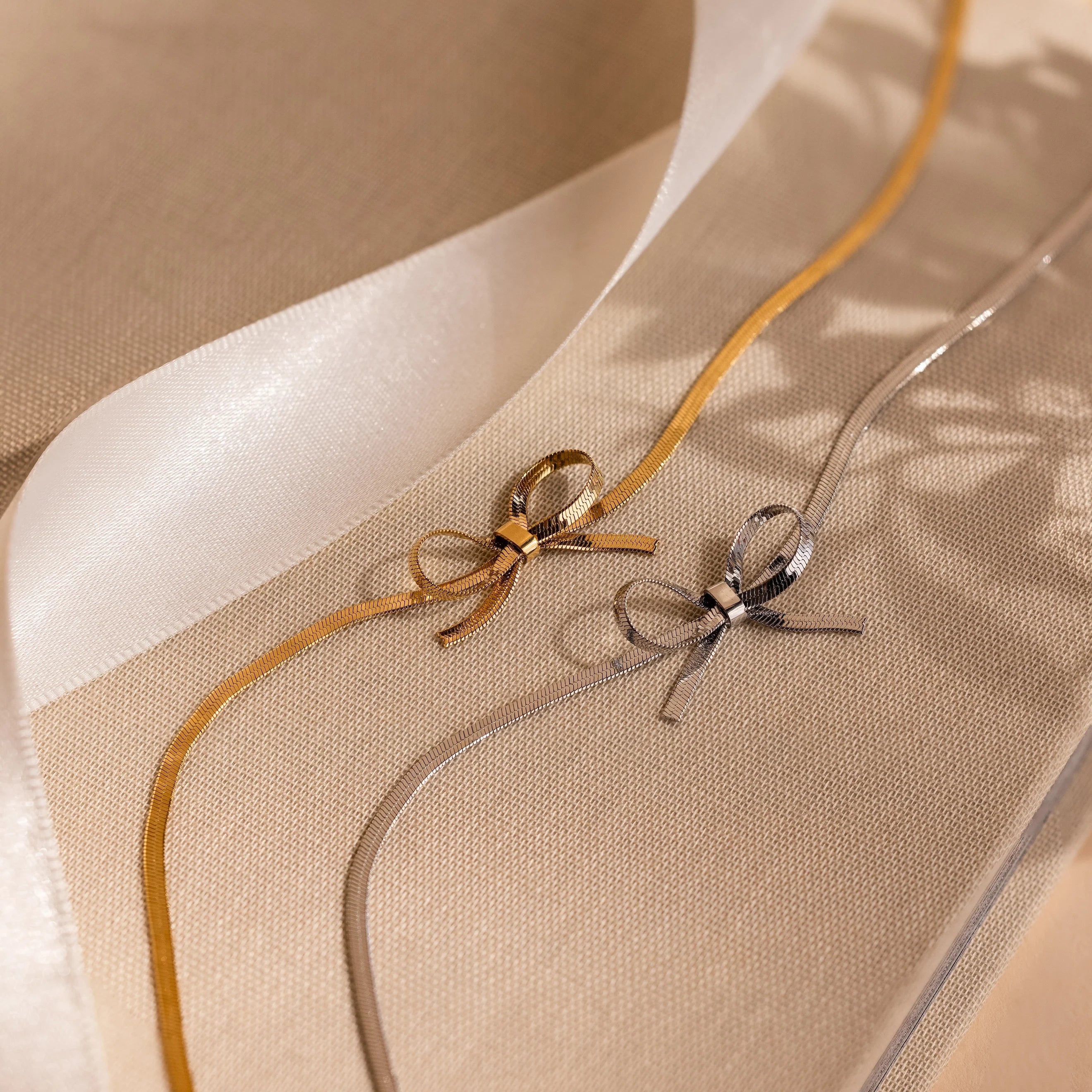 Herringbone Bow Necklace Silver 18K Gold Plated