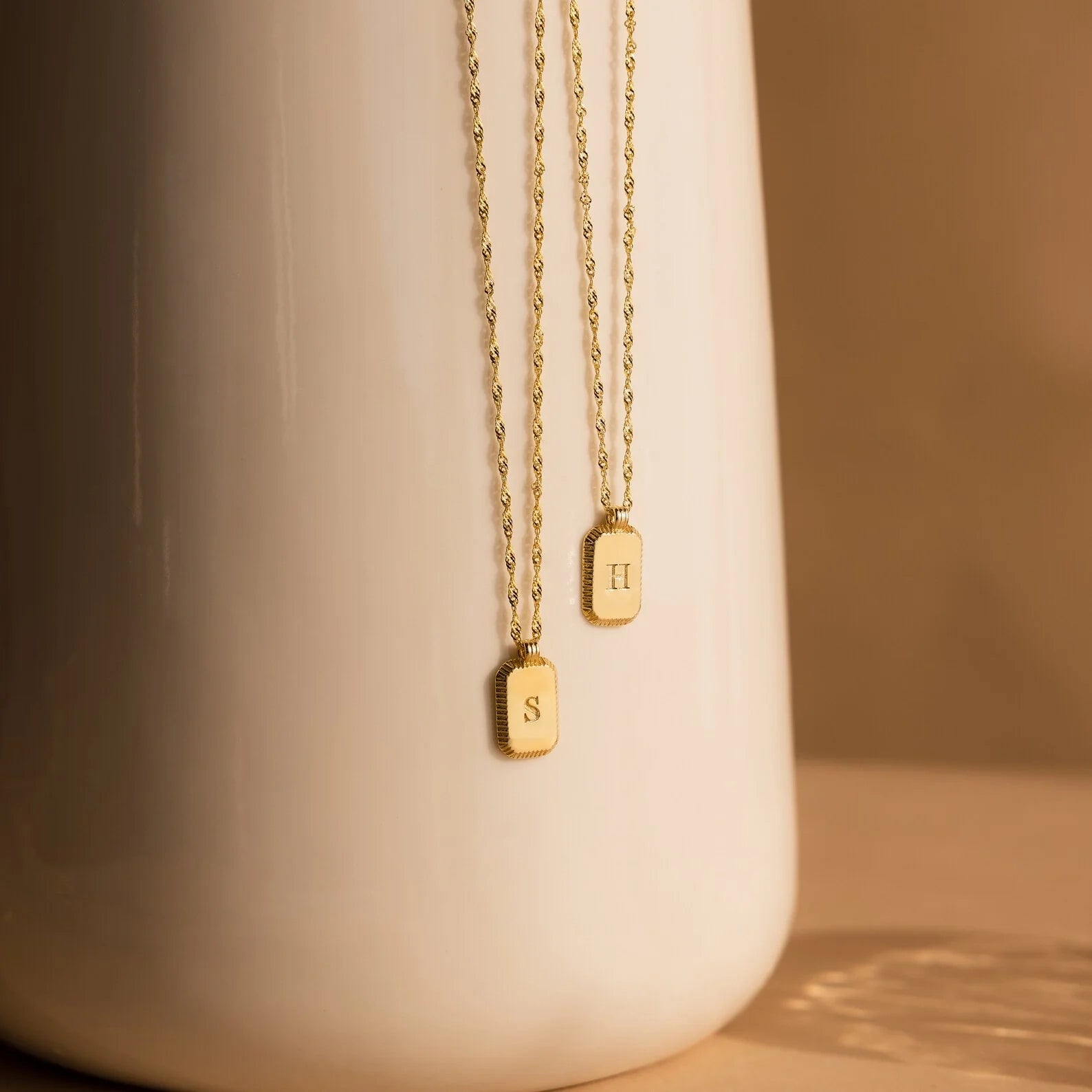 Newsletter Ribbed Initial Necklace Silver 18K Gold Plated