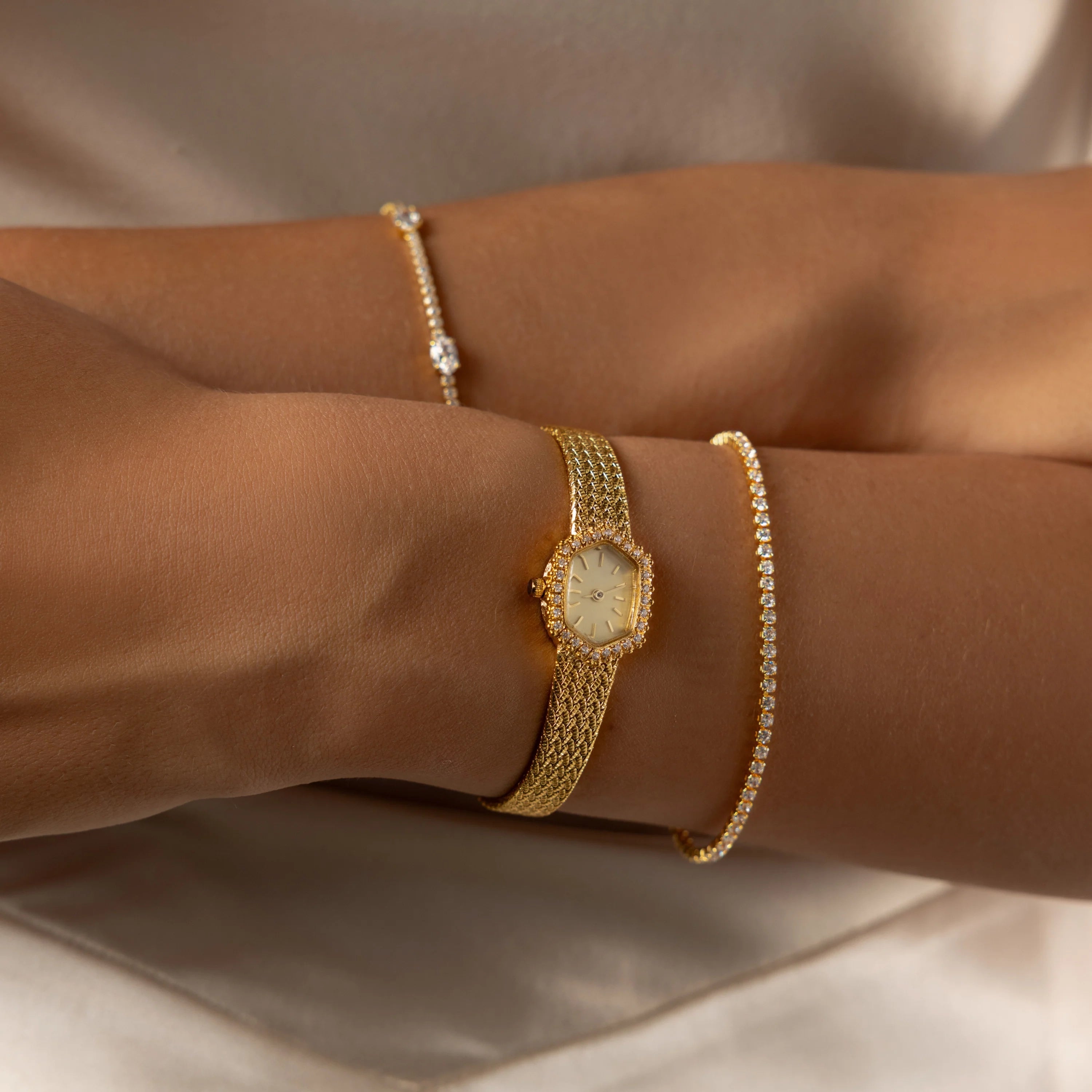 Diamond Woven Mesh Pave Timepiece Silver 18K Gold Plated