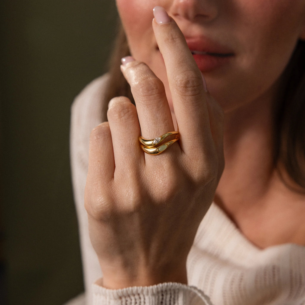 Zen Gemstone Curve Ring Silver 18K Gold Plated