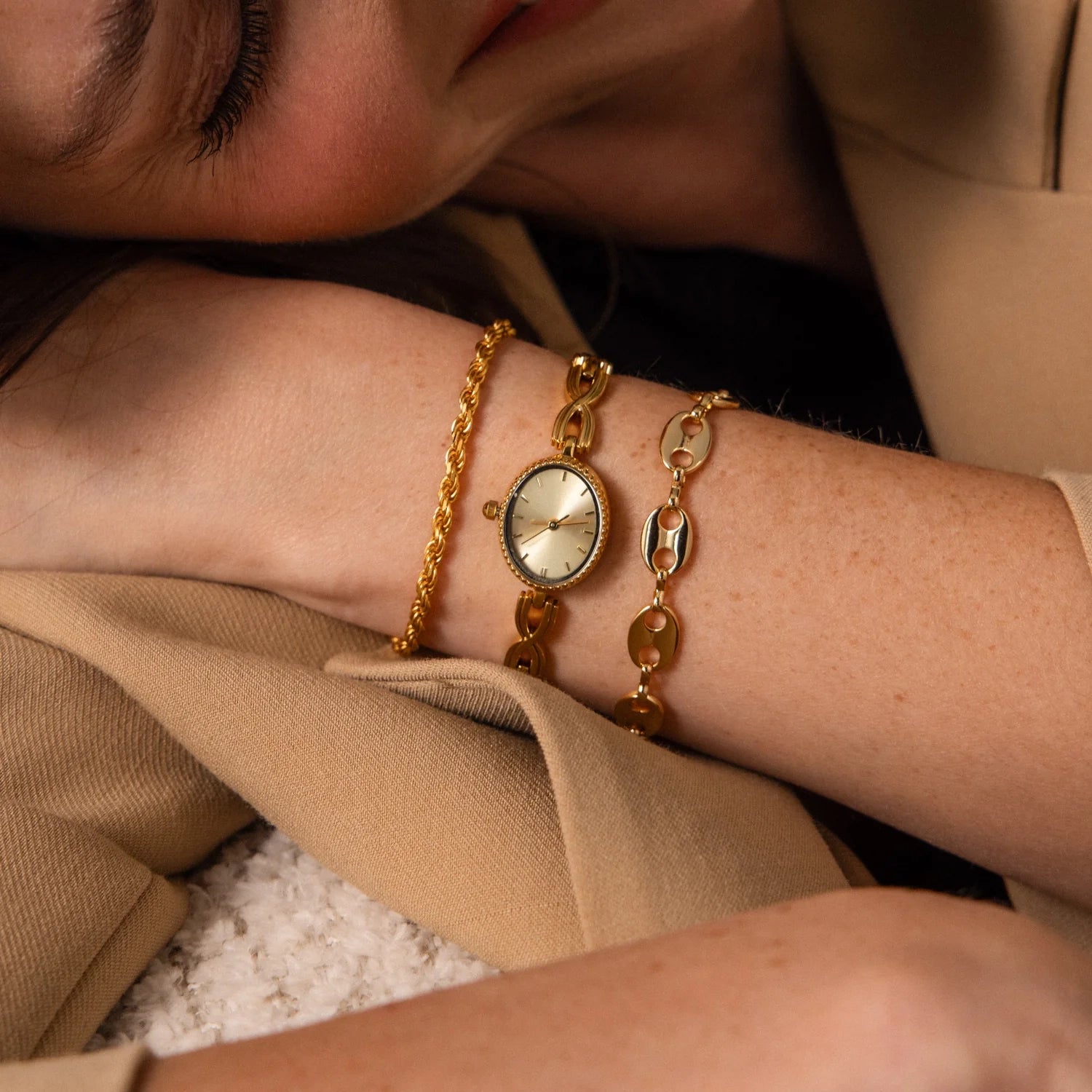 Oval Infinity Link Timepiece Silver 18K Gold Plated