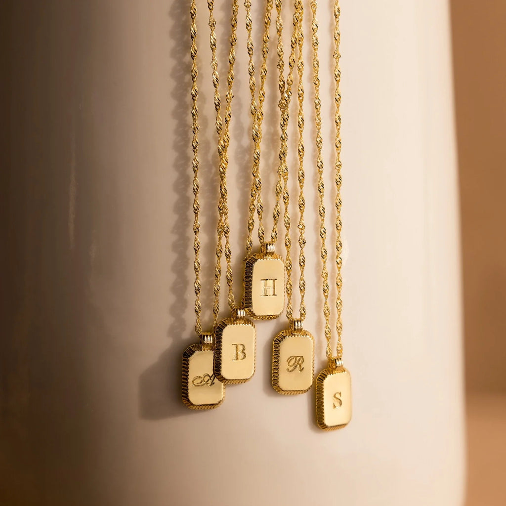 Newsletter Ribbed Initial Necklace Silver 18K Gold Plated