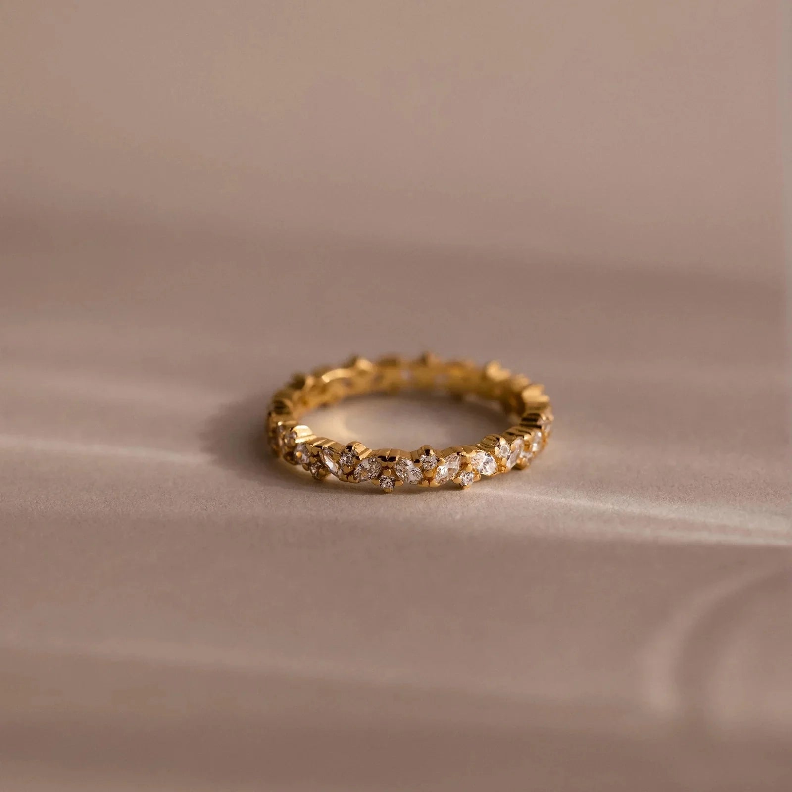 Endless Shine Ring