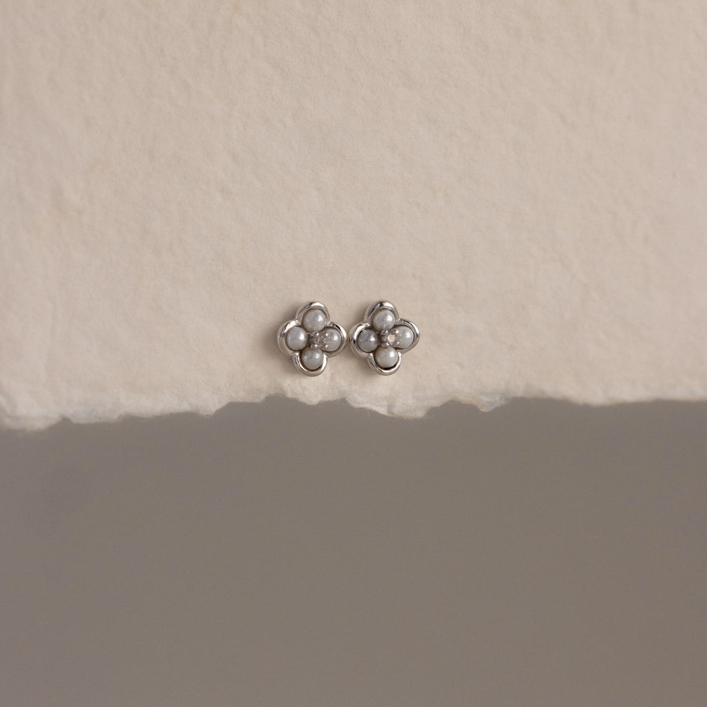 Diamond Pearl Flower Studs Silver 18K Gold Plated