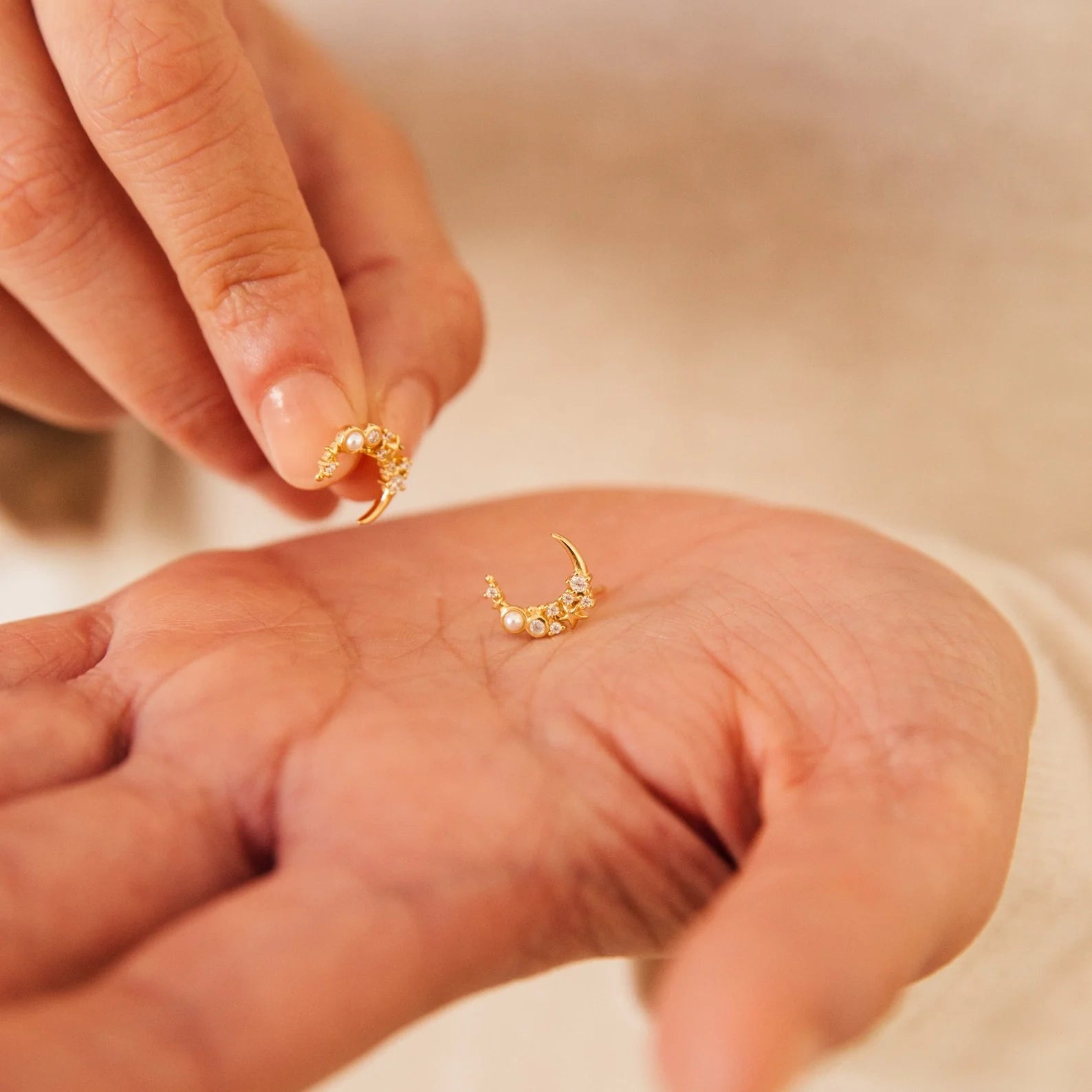 Crescent Moon & Star Stud Silver 18K Gold Plated