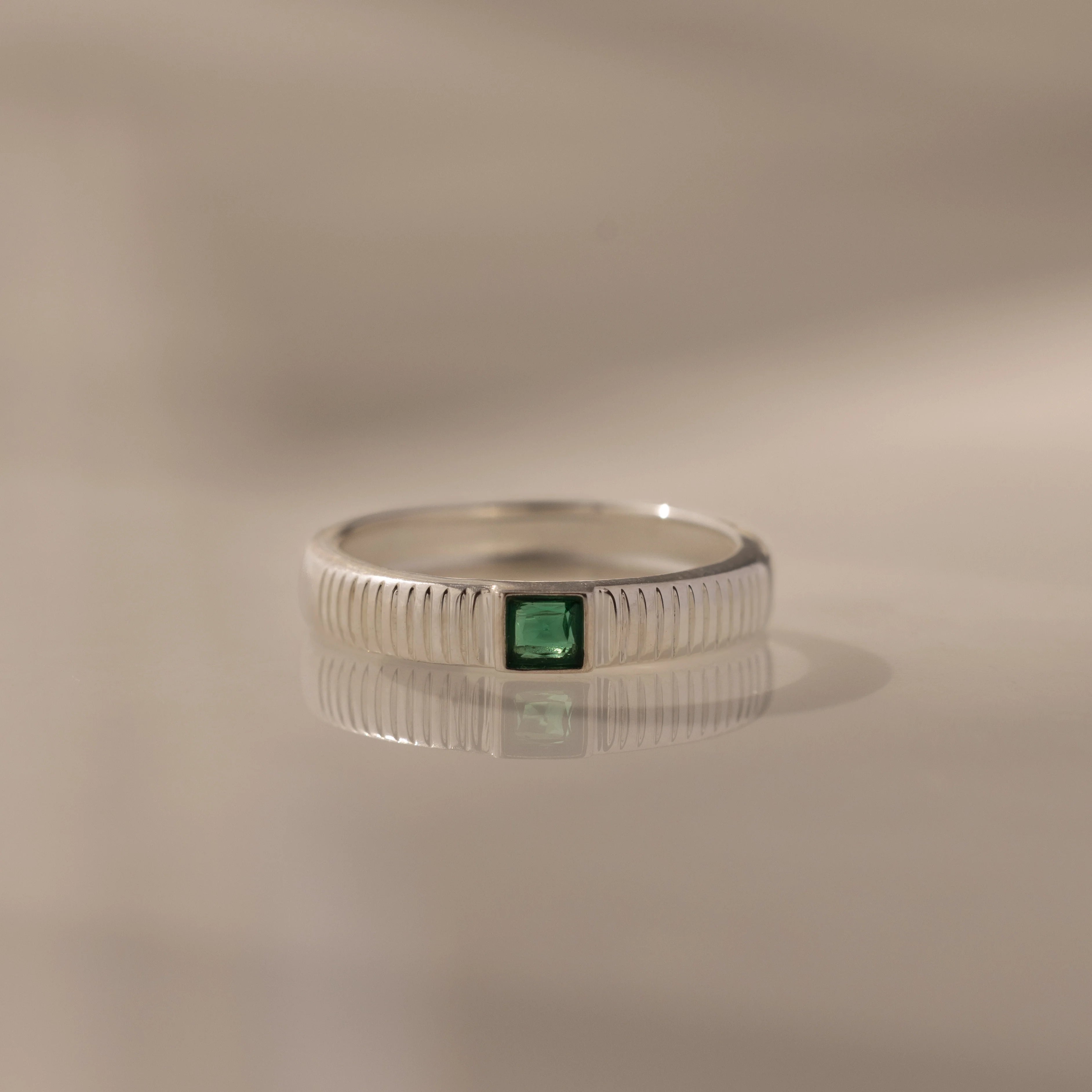 Ribbed Emerald Band Silver 18K Gold Plated