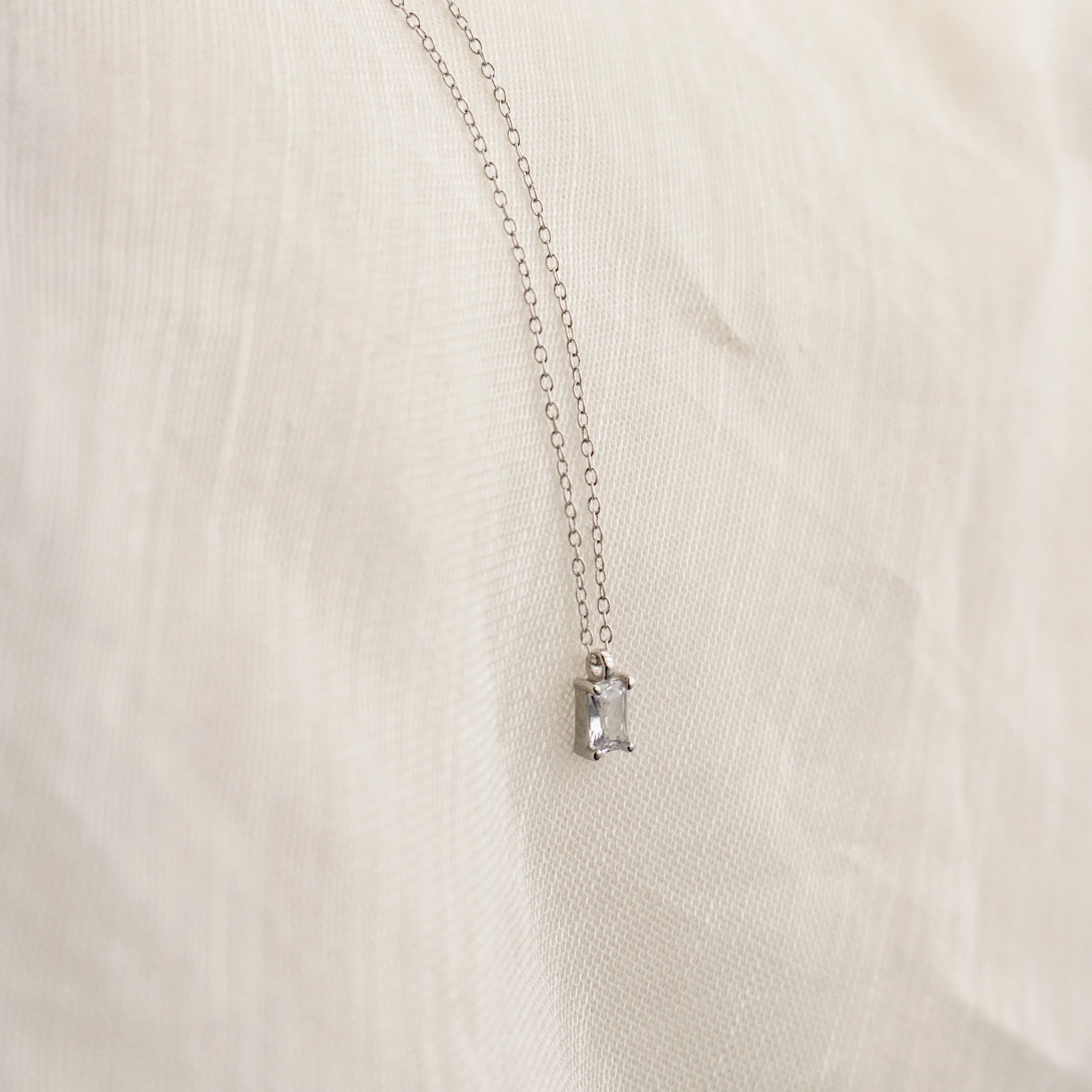 Sage Diamond Necklace Silver 18K Gold Plated